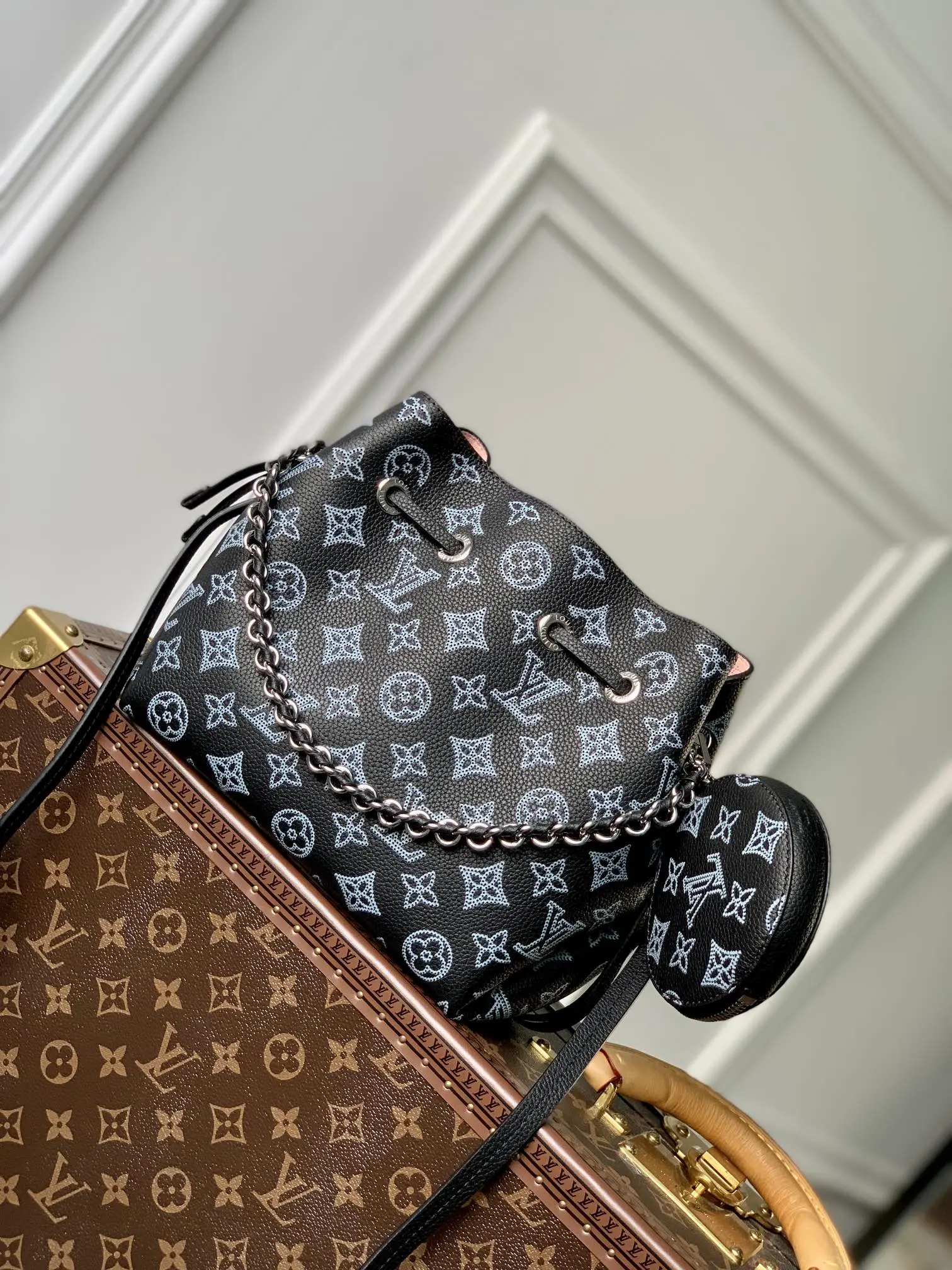 Louis Vuitton 2022 new sling bag