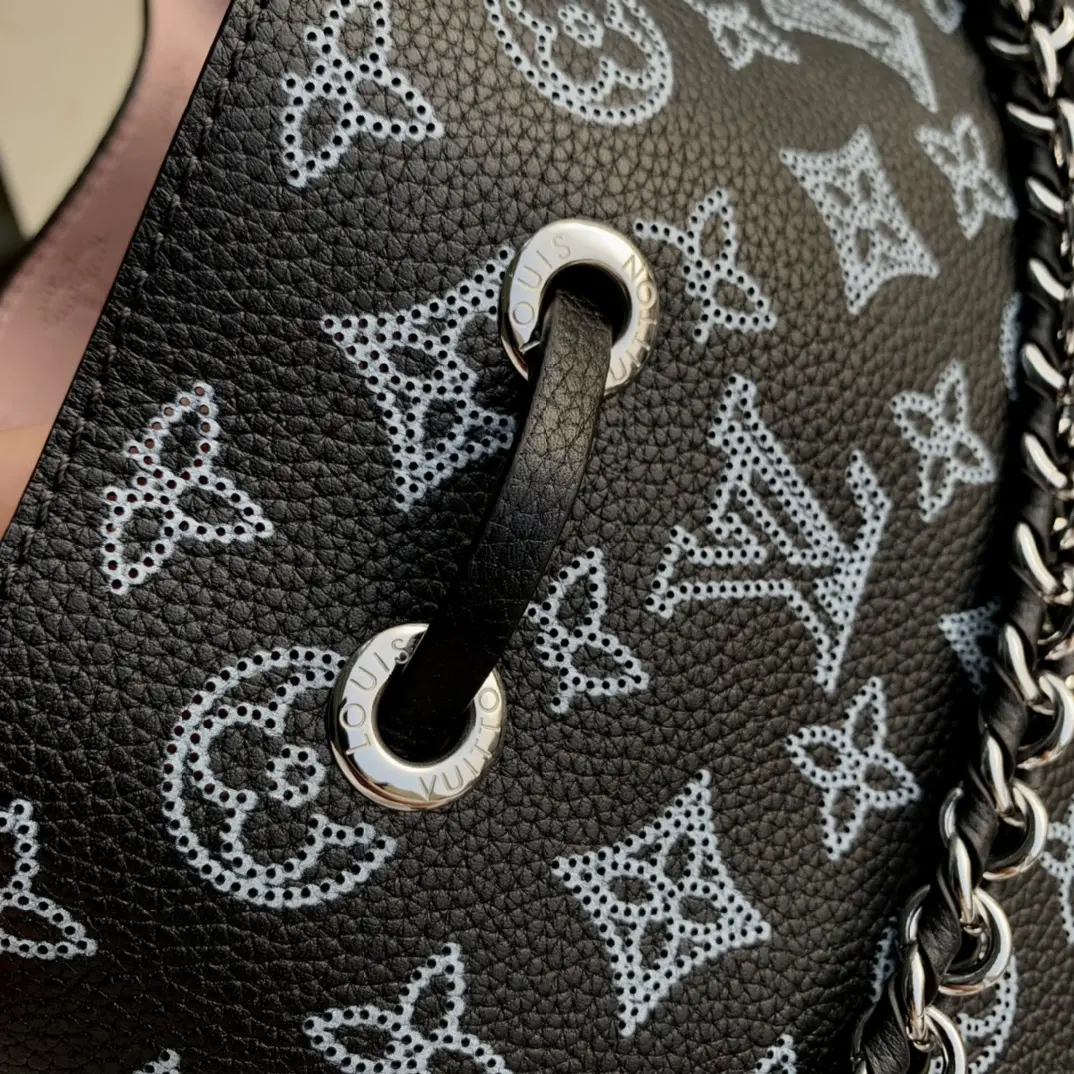 Louis Vuitton 2022 new sling bag