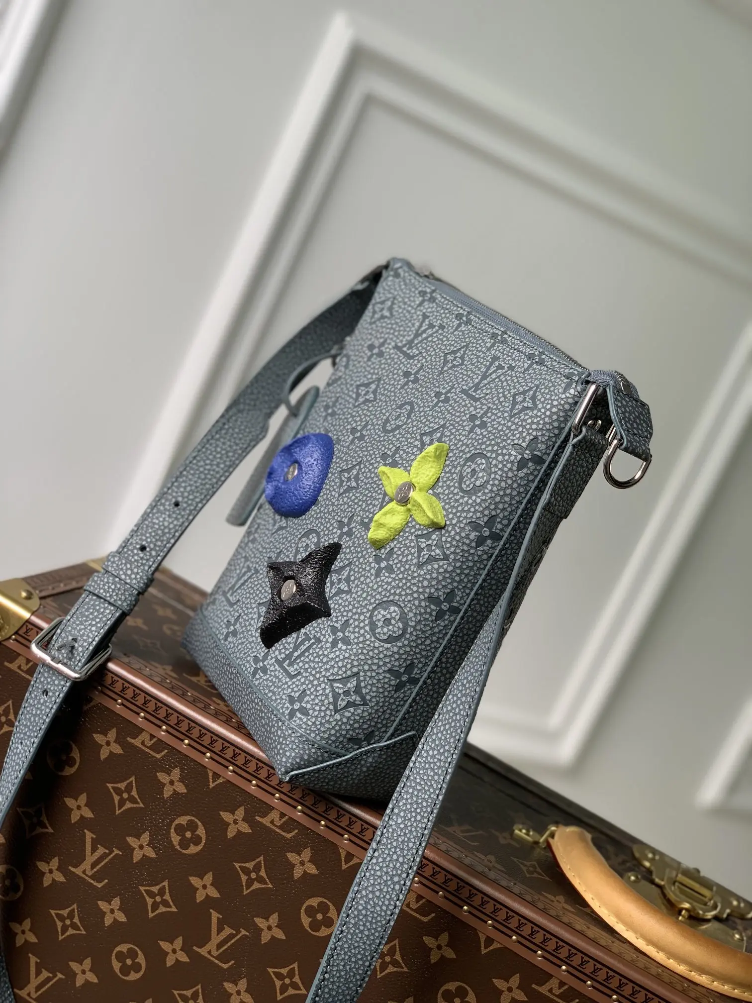 Louis Vuitton 2022 new sling bag