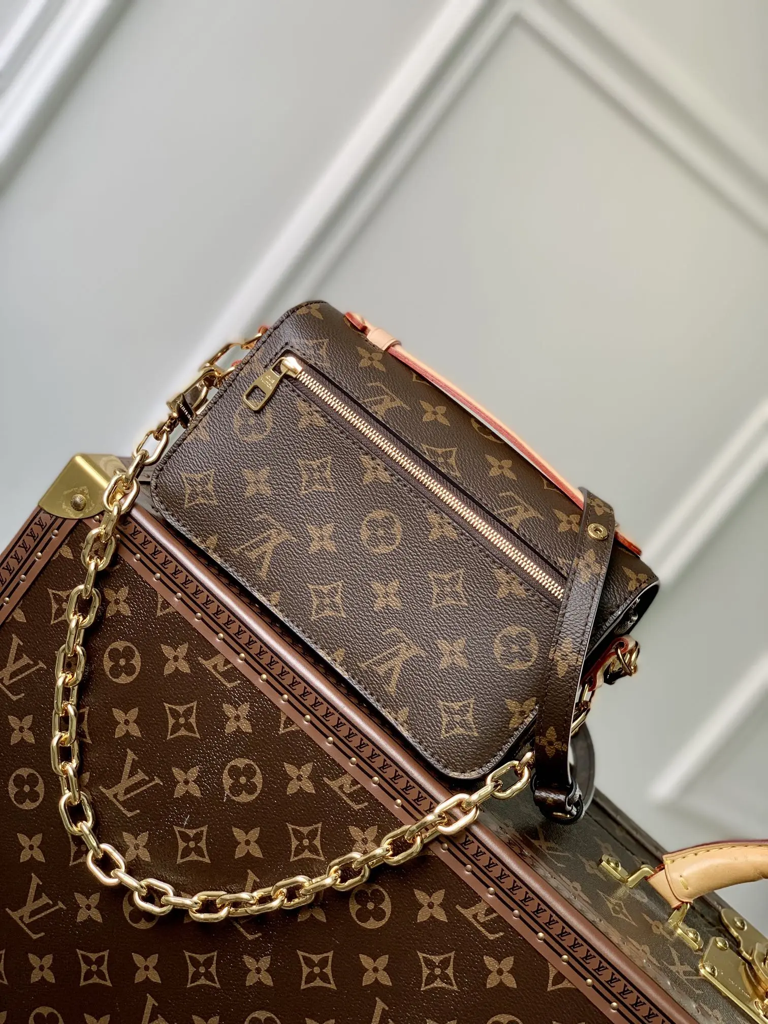 Louis Vuitton 2022 new sling bag