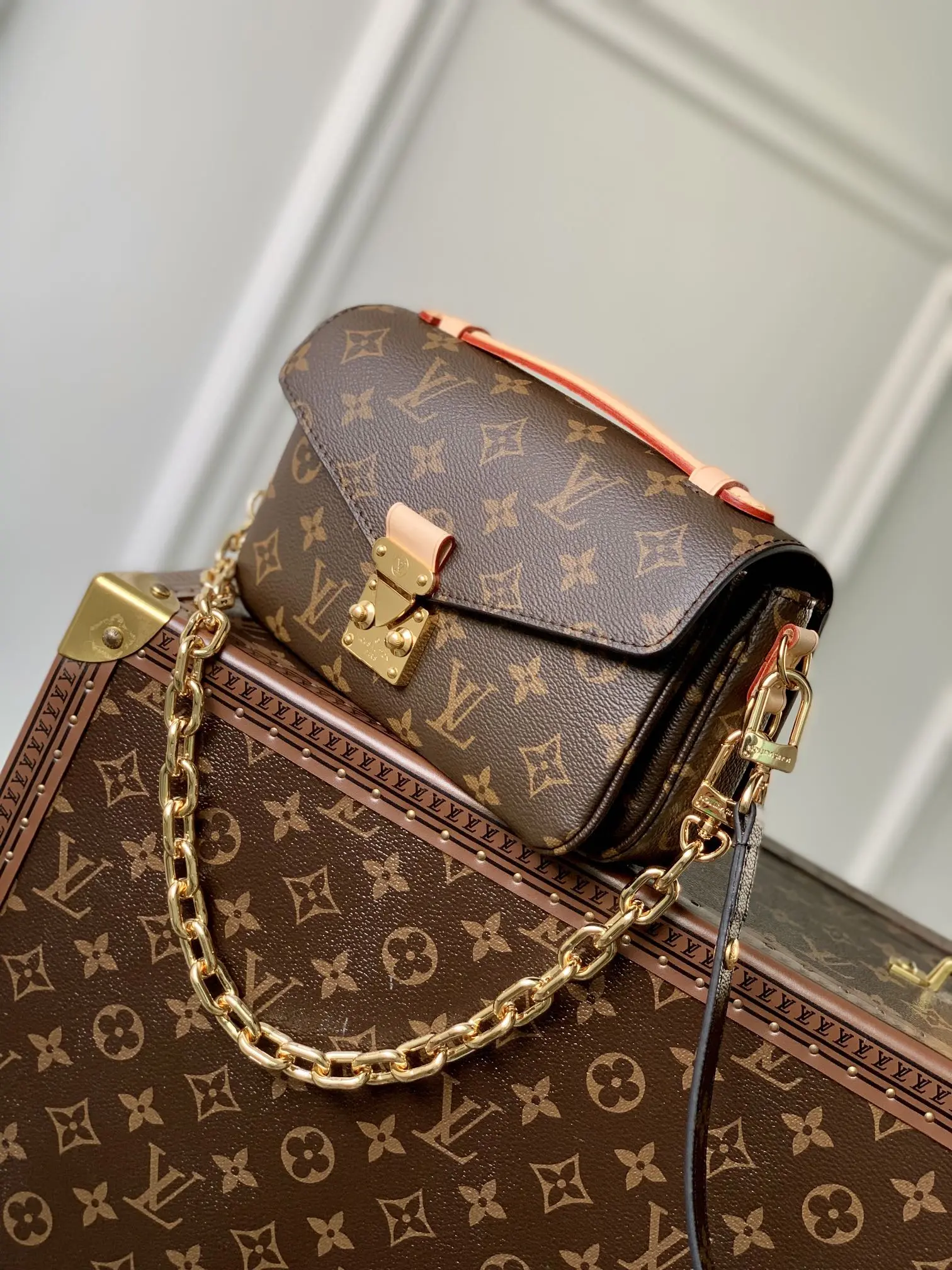 Louis Vuitton 2022 new sling bag