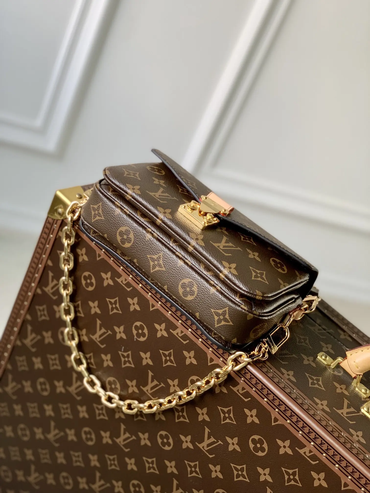 Louis Vuitton 2022 new sling bag