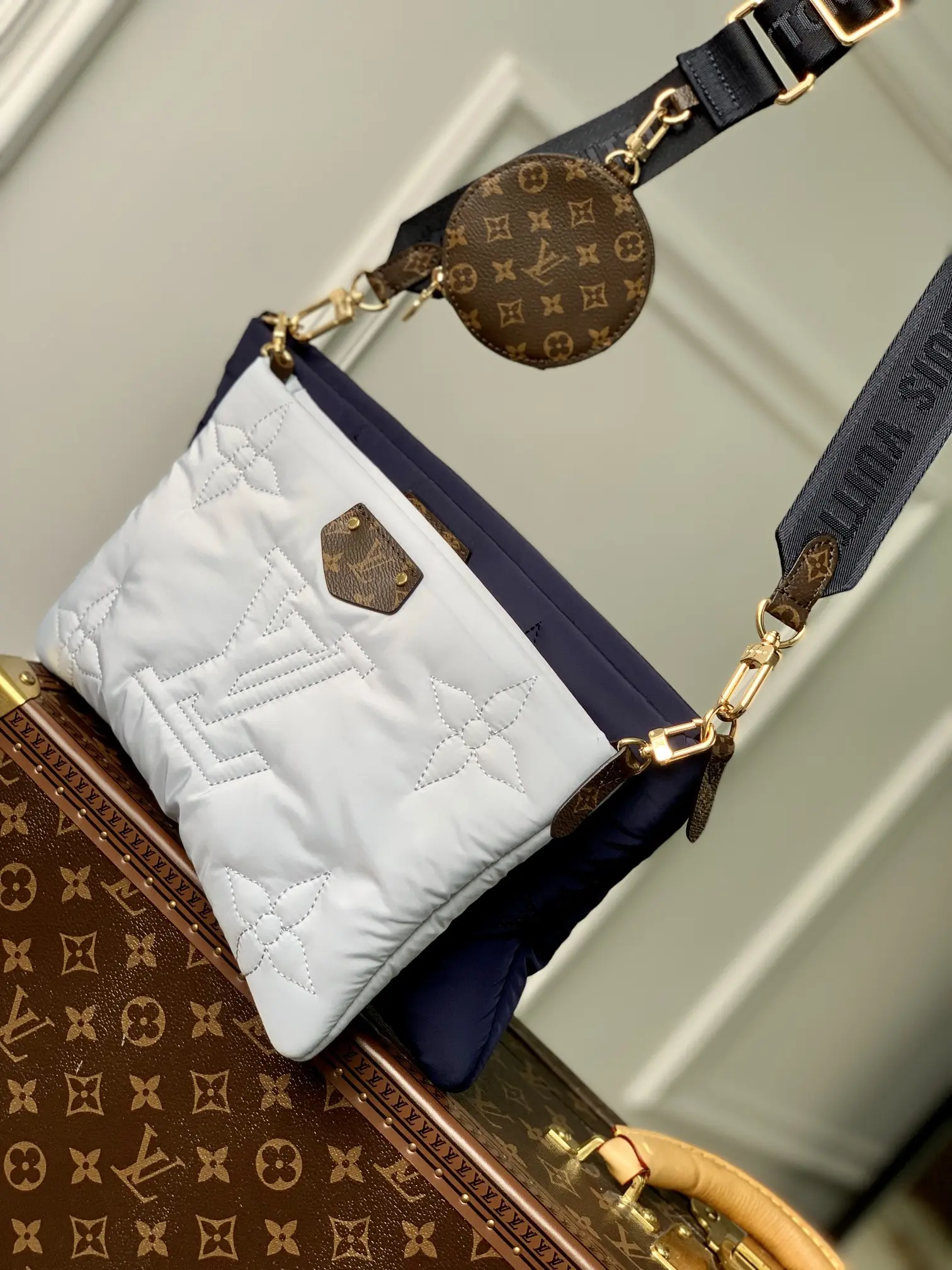 Louis Vuitton 2022 new sling bag