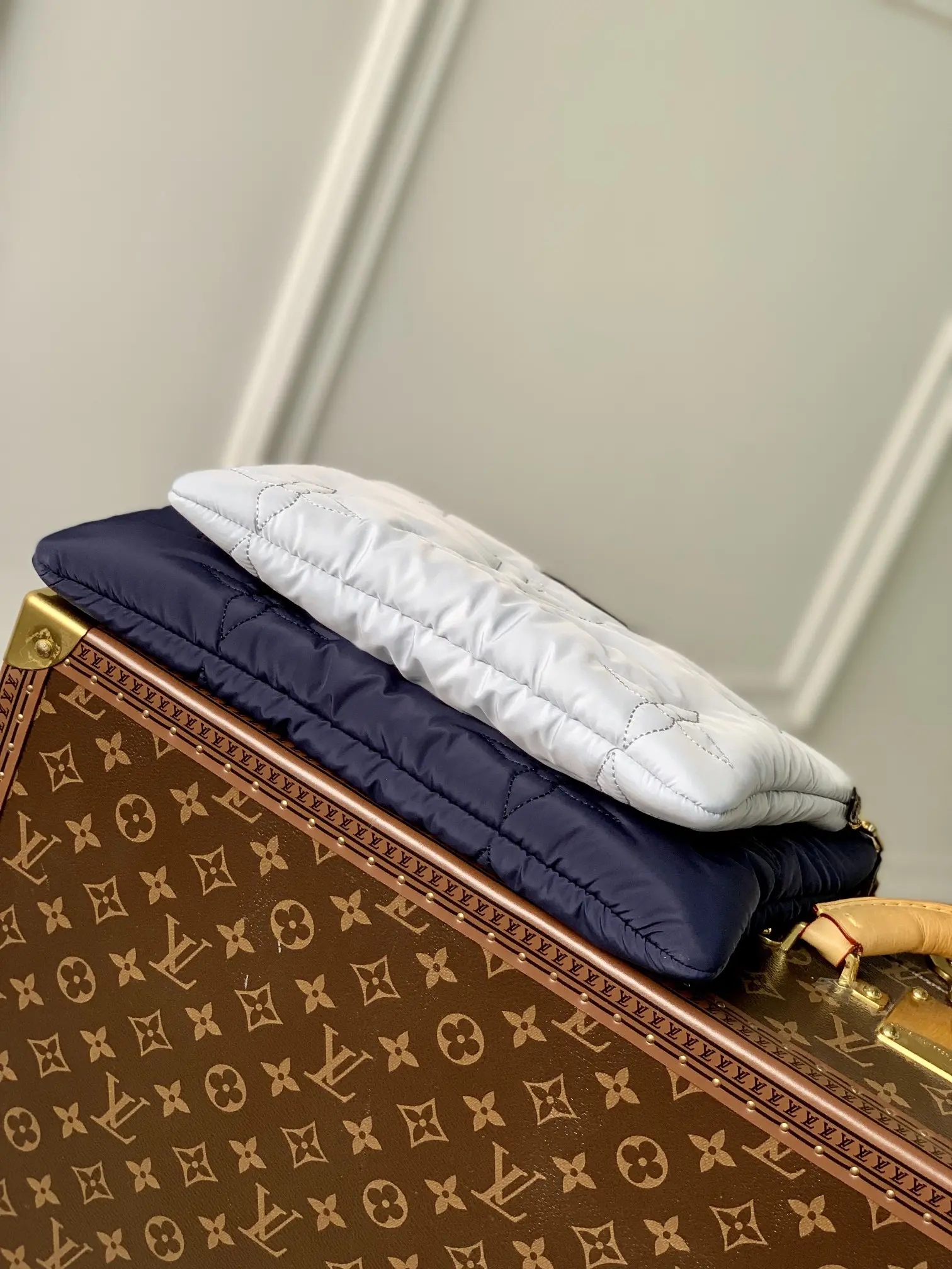 Louis Vuitton 2022 new sling bag