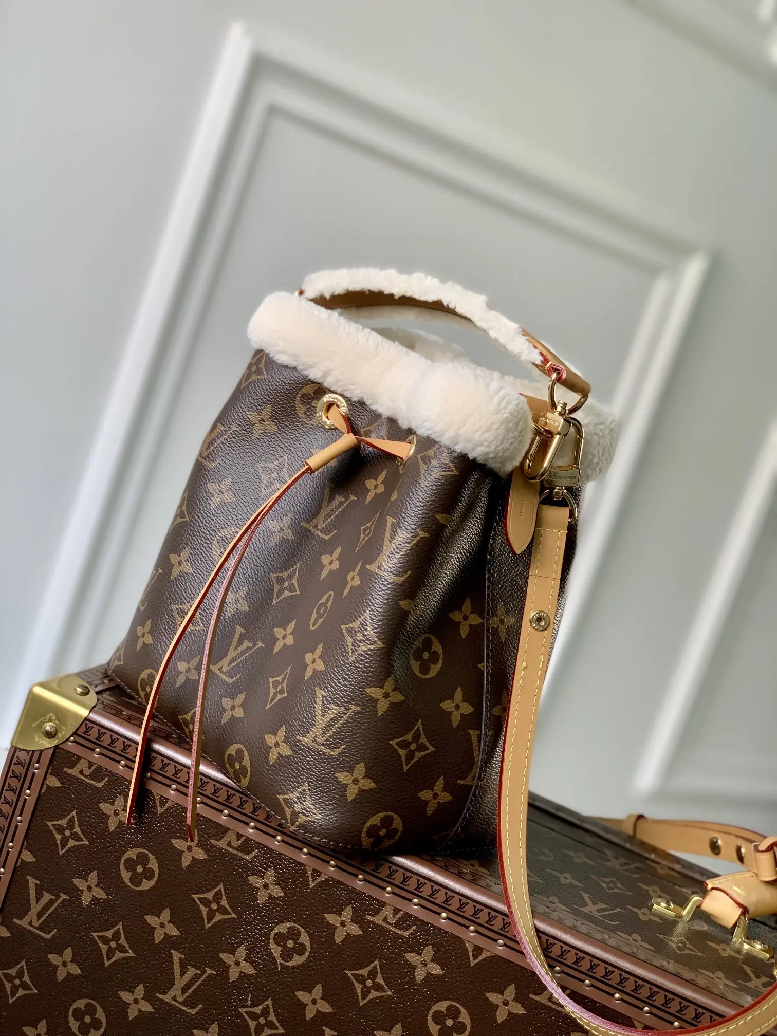 Louis Vuitton 2022 new sling bag