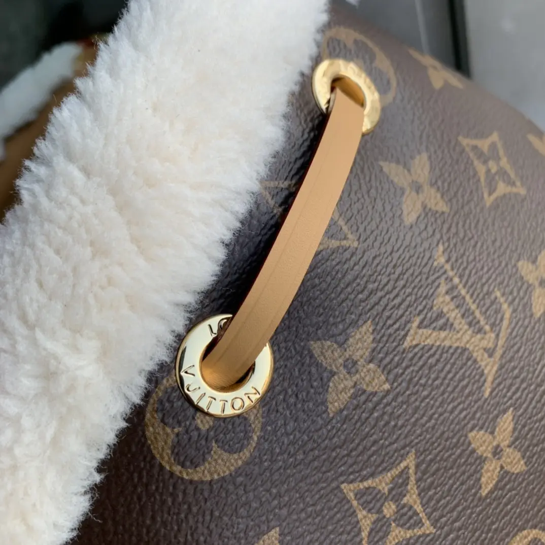 Louis Vuitton 2022 new sling bag