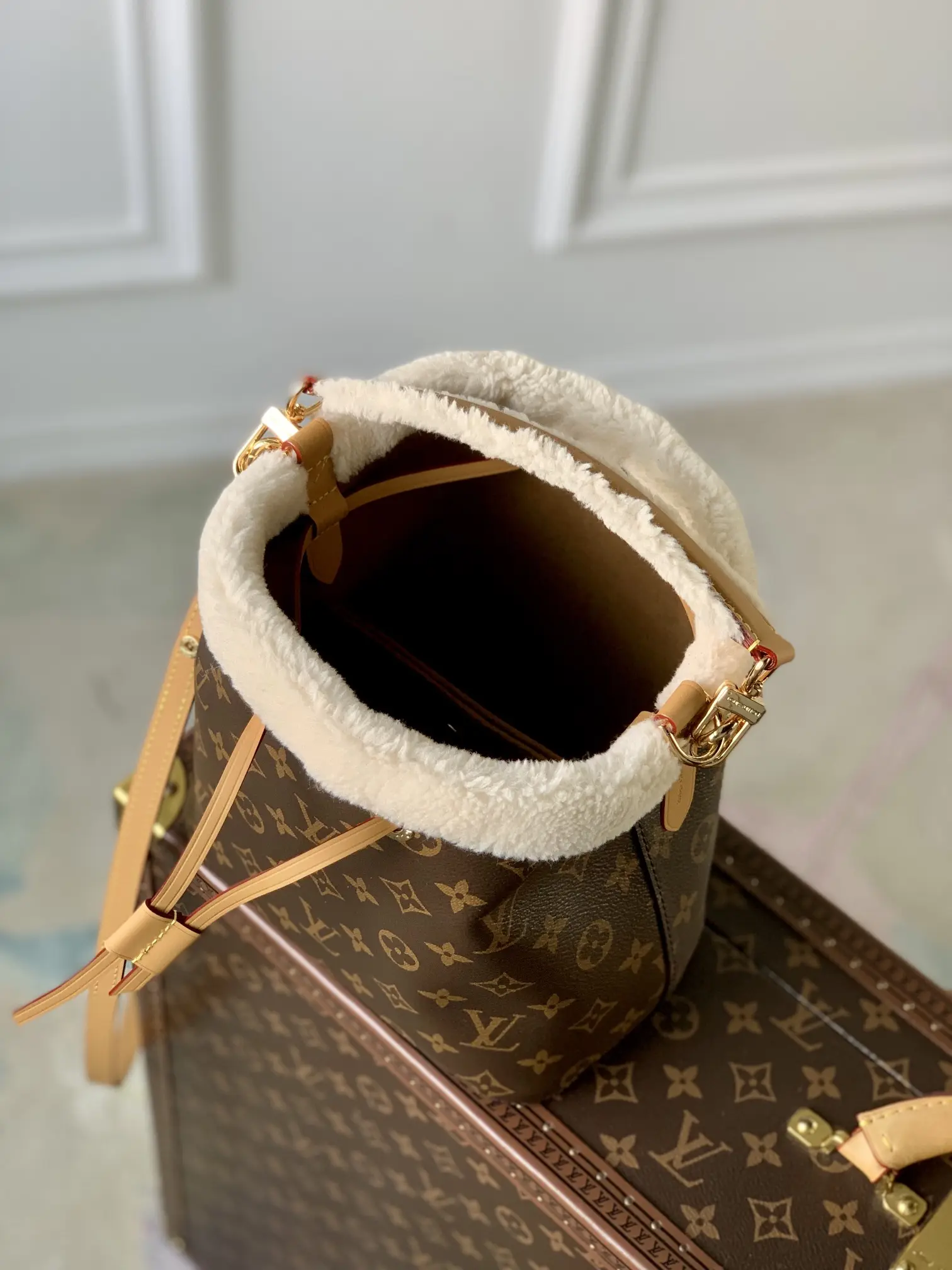 Louis Vuitton 2022 new sling bag