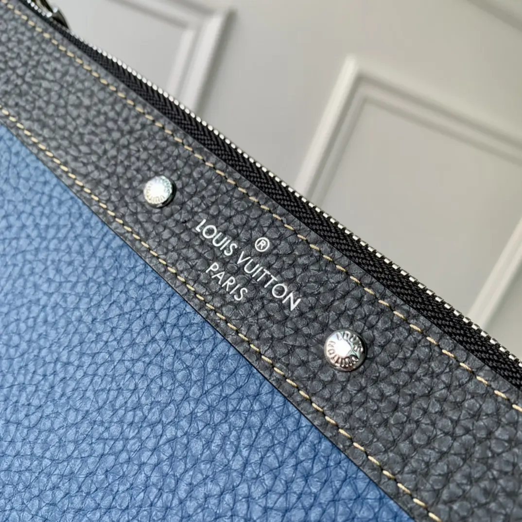 Louis Vuitton 2022 new sling bag