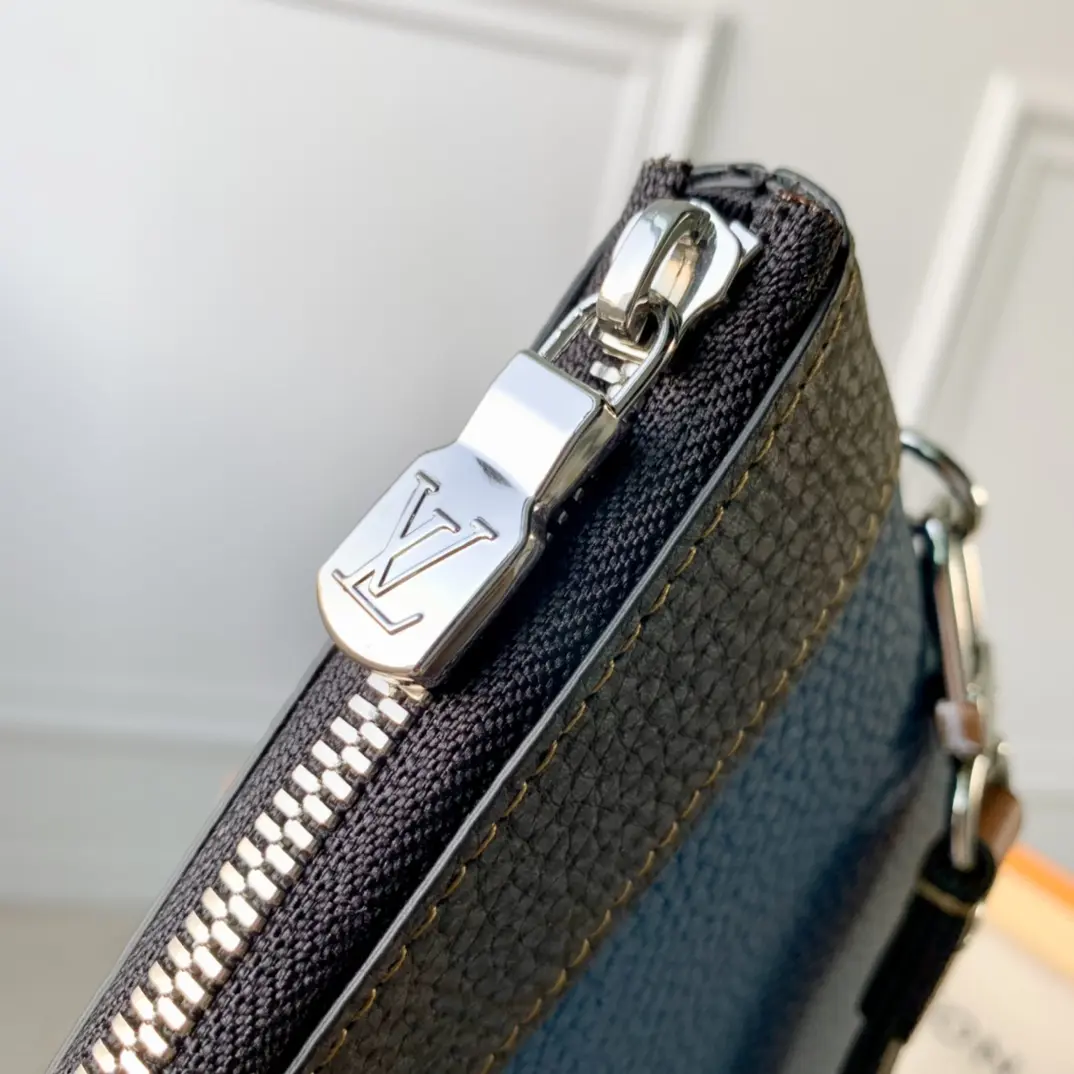 Louis Vuitton 2022 new sling bag