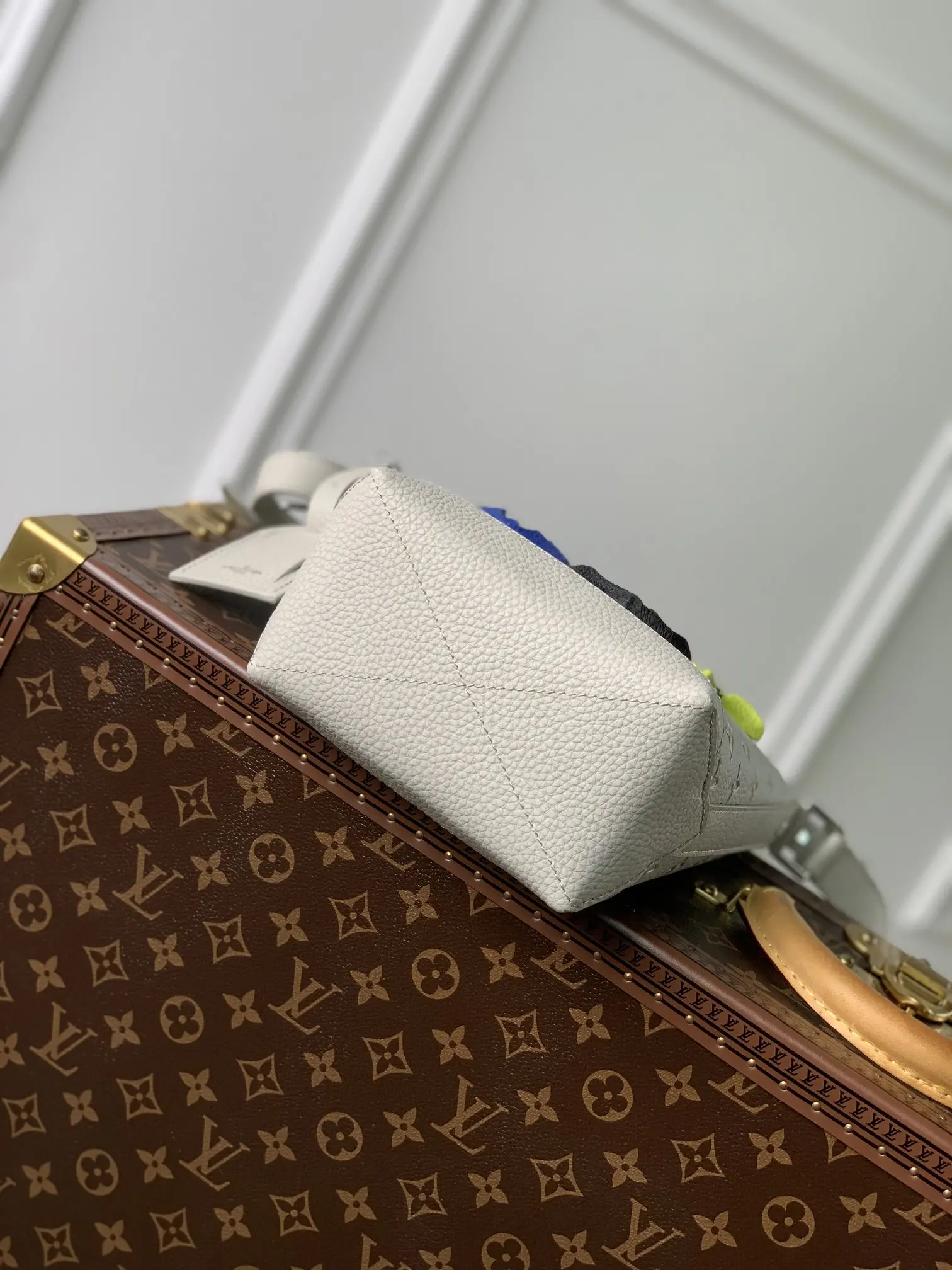 Louis Vuitton 2022 new sling bag