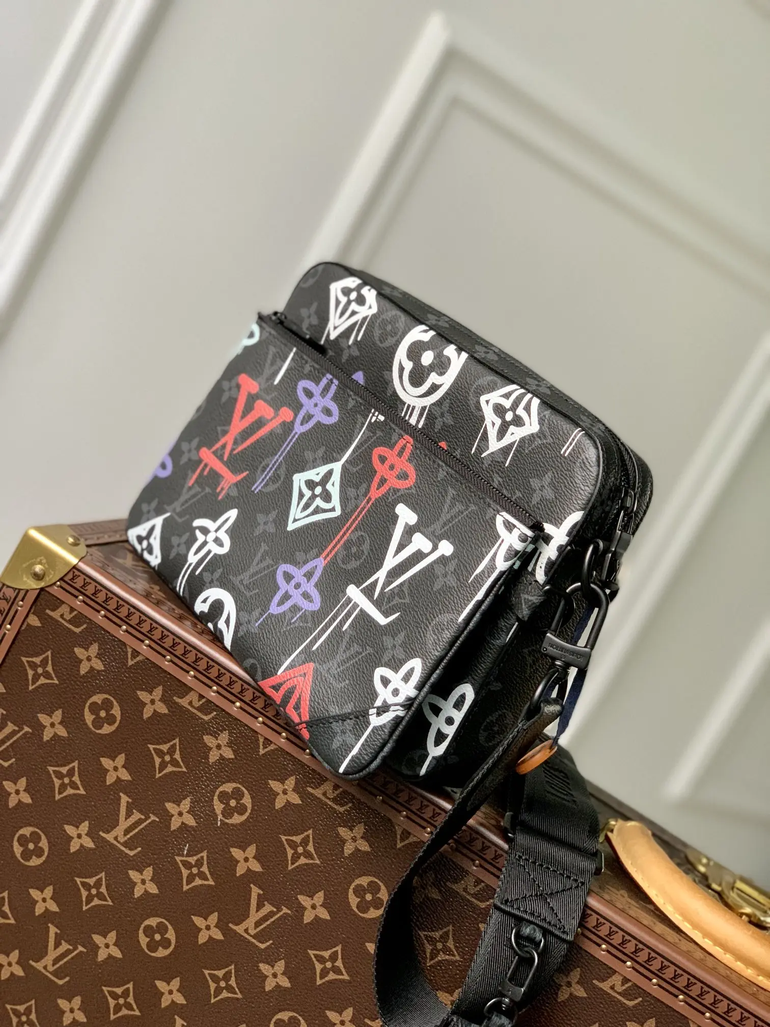 Louis Vuitton 2022 new sling bag