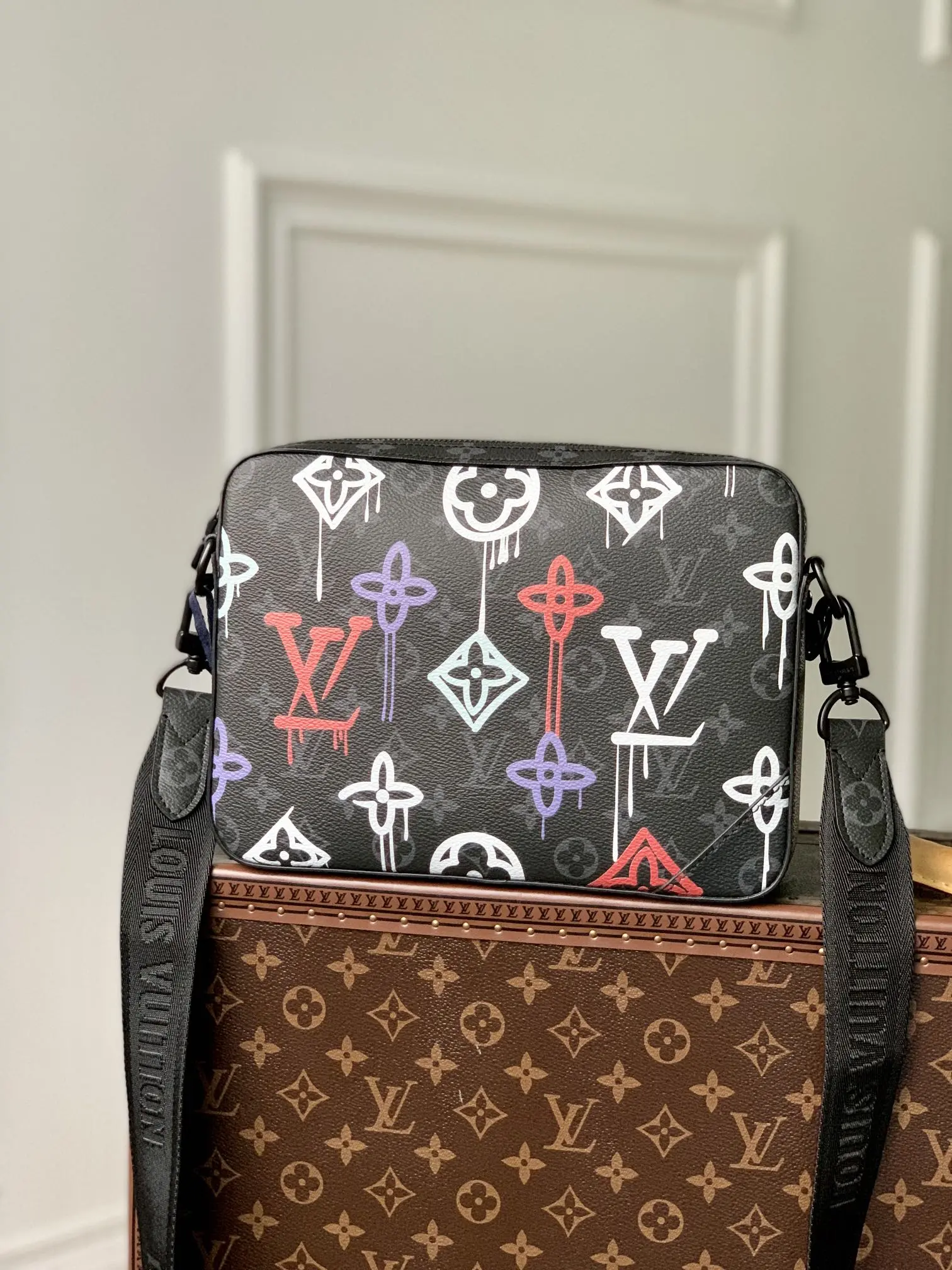 Louis Vuitton 2022 new sling bag