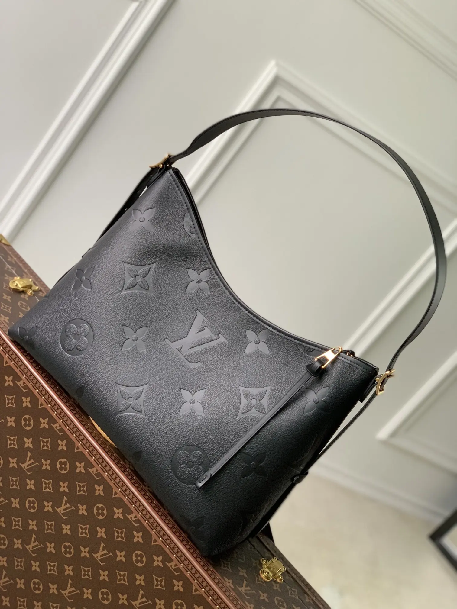 Louis Vuitton 2022 new shoulder bag