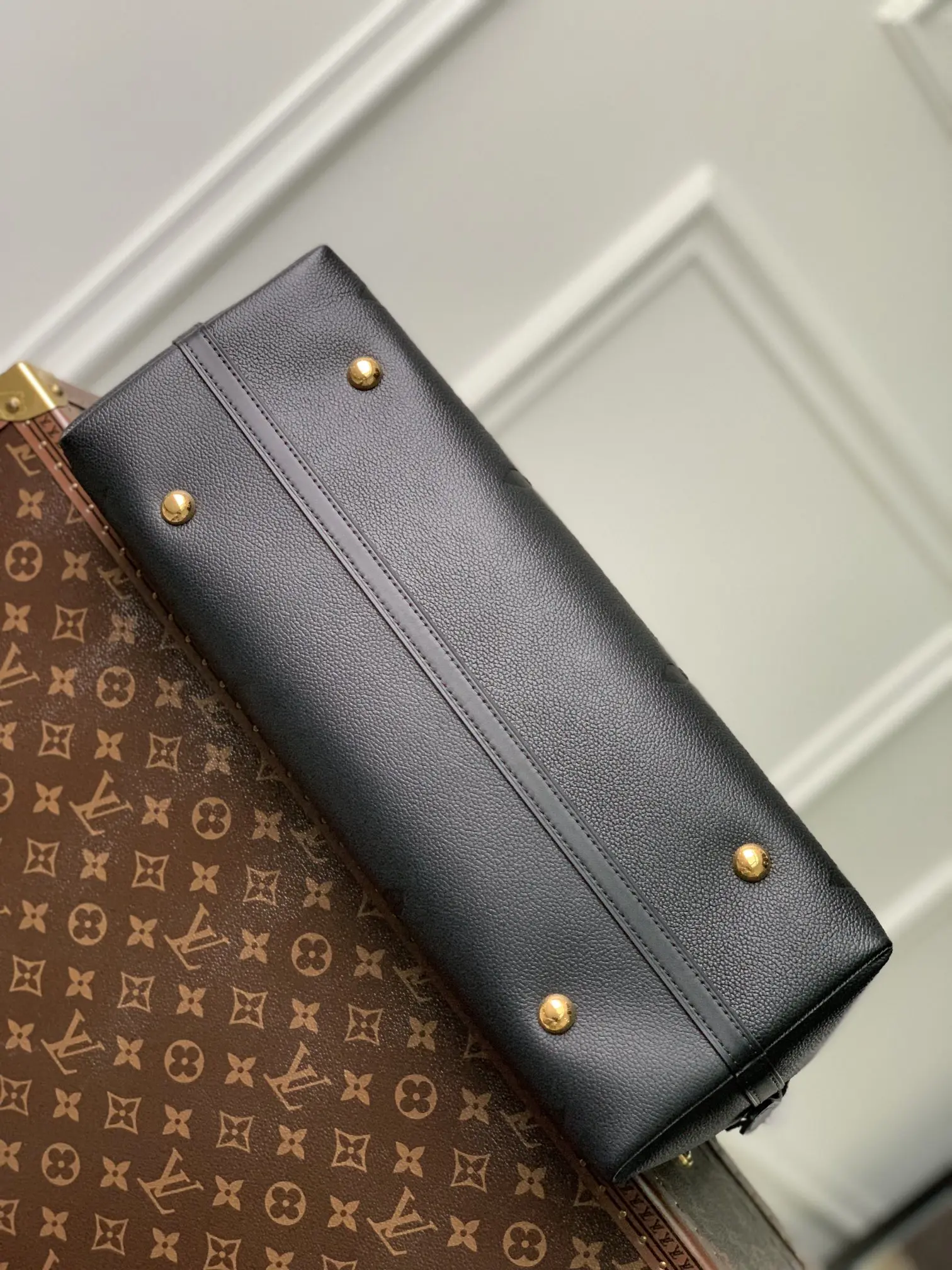 Louis Vuitton 2022 new shoulder bag