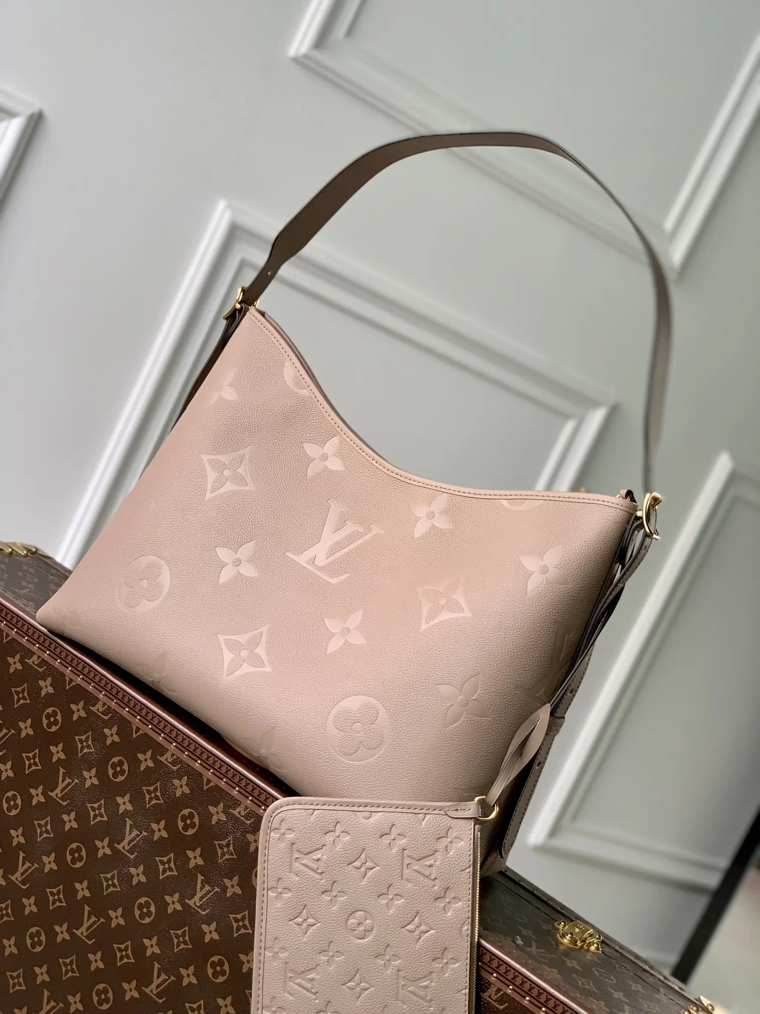 Louis Vuitton 2022 new shoulder bag