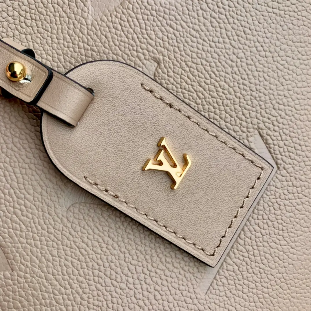 Louis Vuitton 2022 new shoulder bag