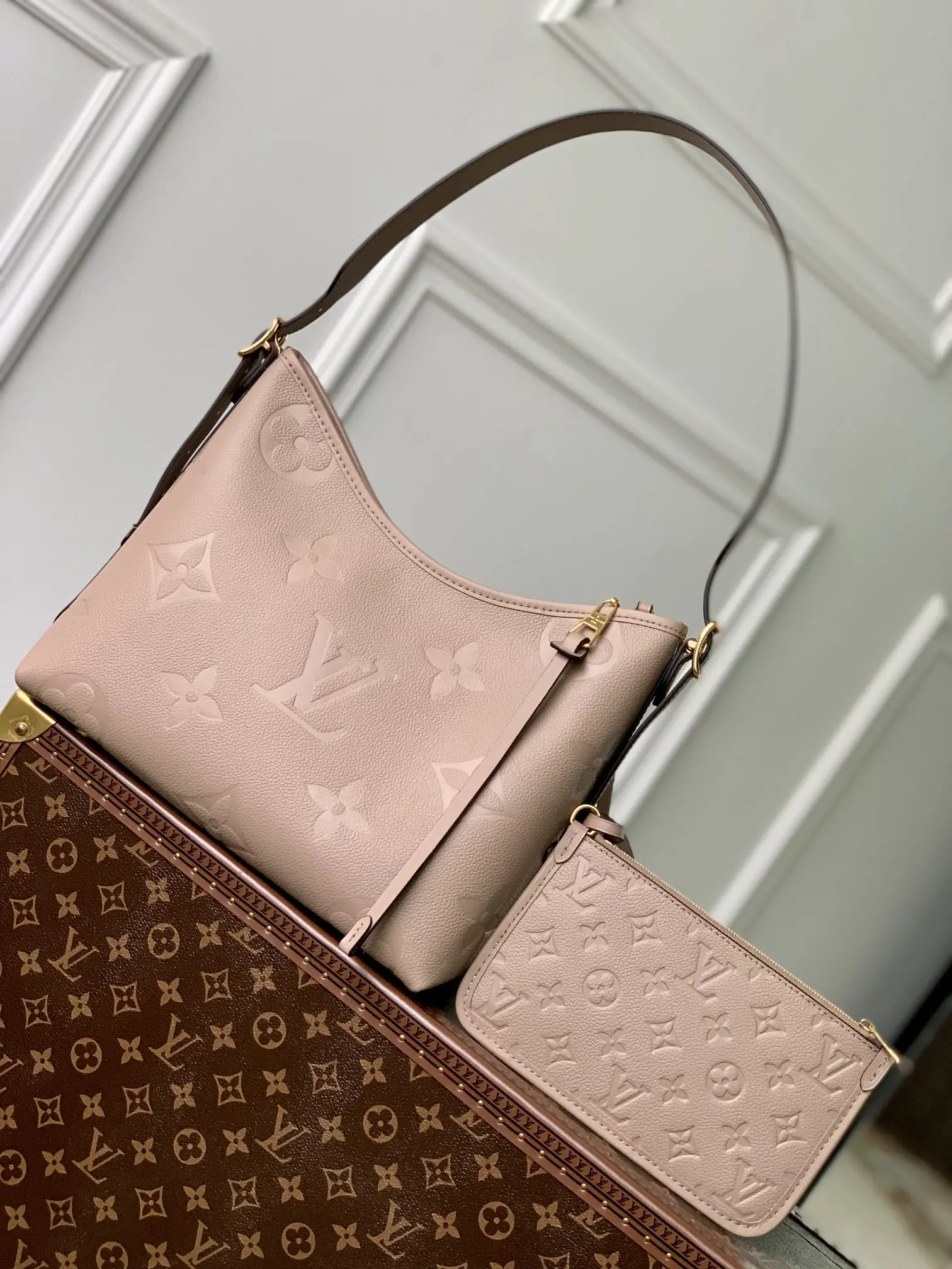 Louis Vuitton 2022 new shoulder bag