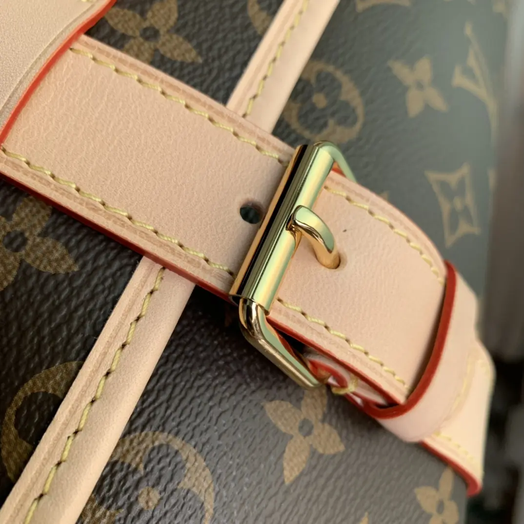 Louis Vuitton 2022 new messenger bag