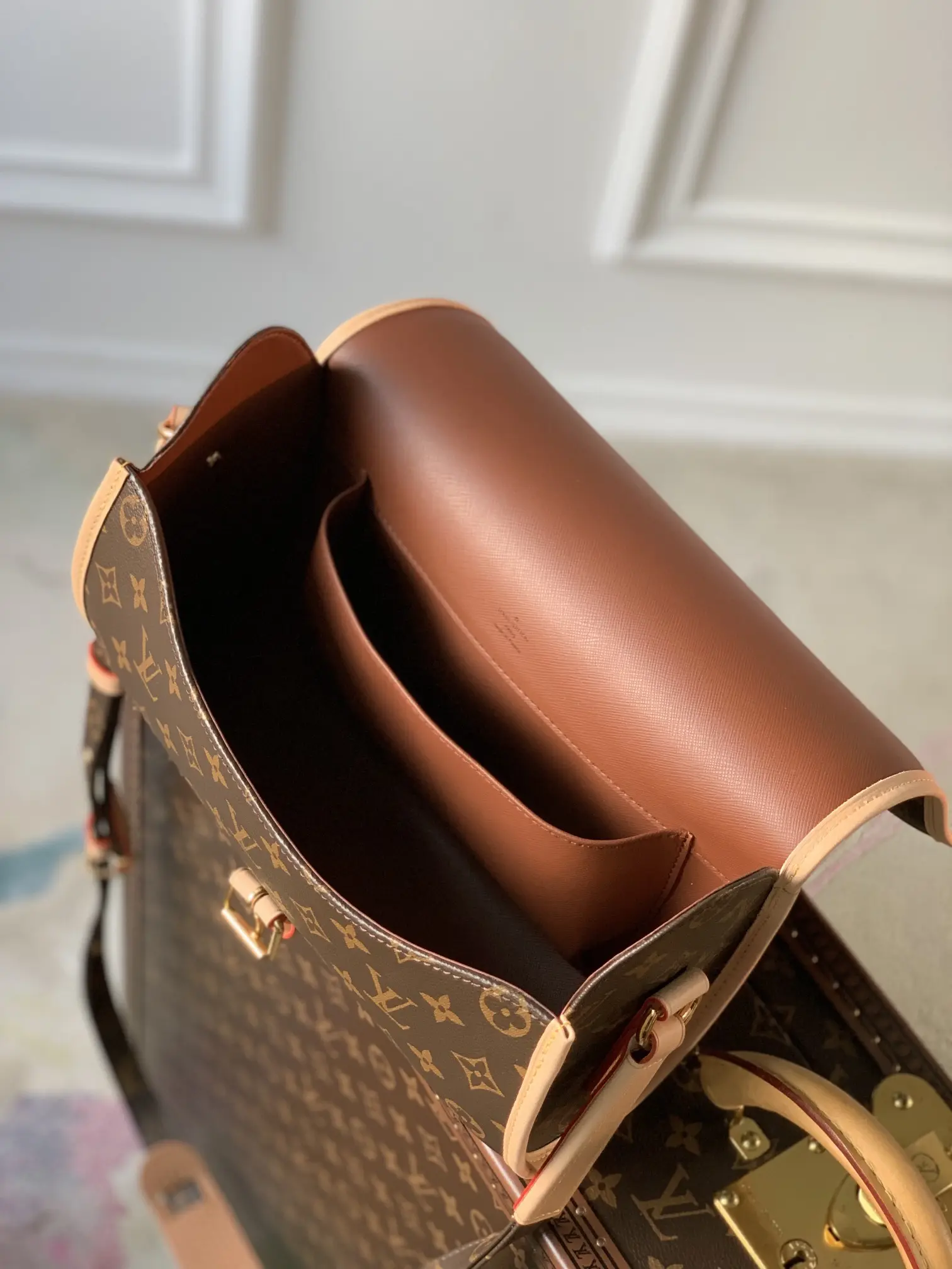 Louis Vuitton 2022 new messenger bag