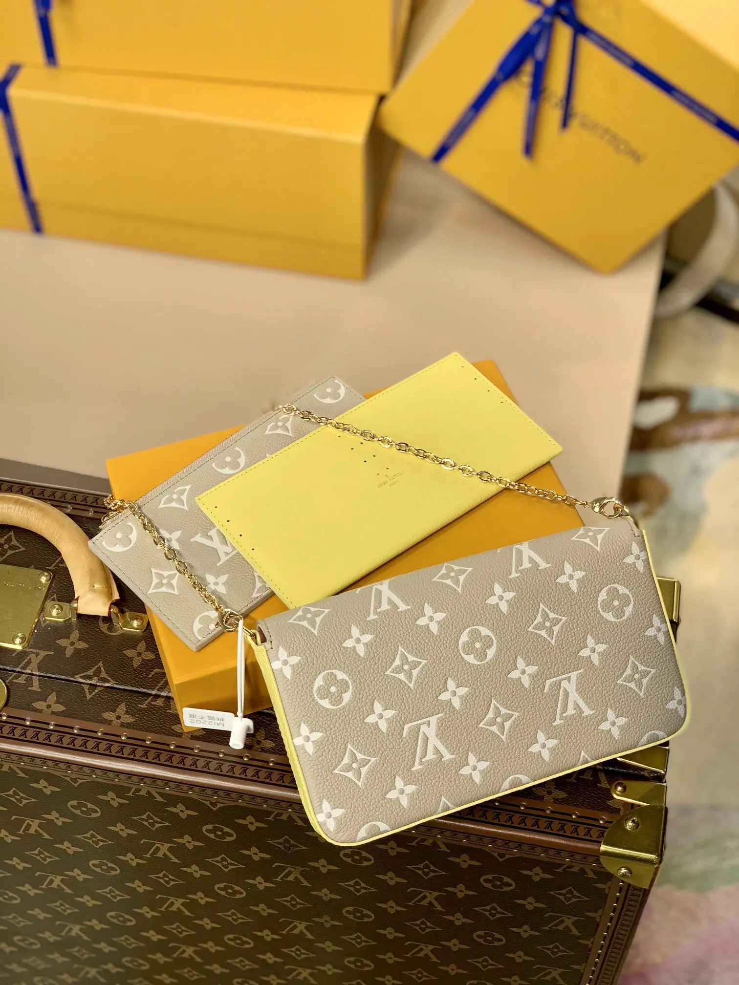 Louis Vuitton 2022 new fashion Small Bags M81359 