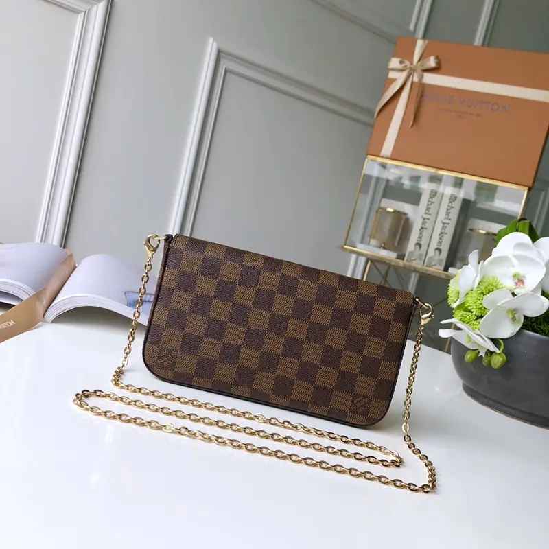 Louis Vuitton 2022 new fashion Small Bags M63032