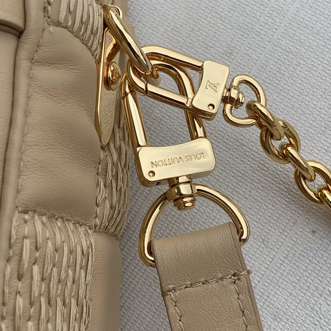 Louis Vuitton 2022 new fashion Small Bags M59111