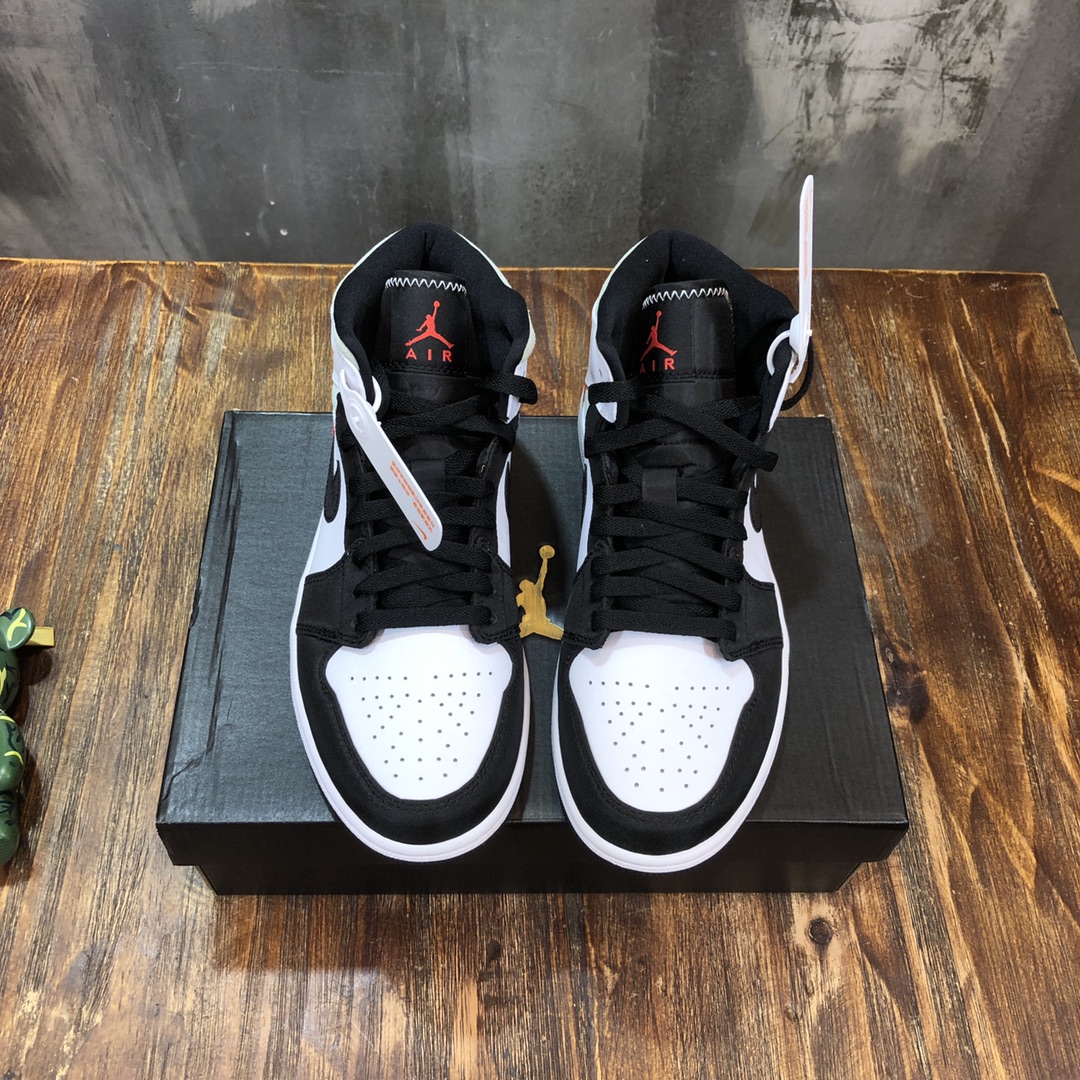 Nike Air Jordan 1 Mid SE Sneaker