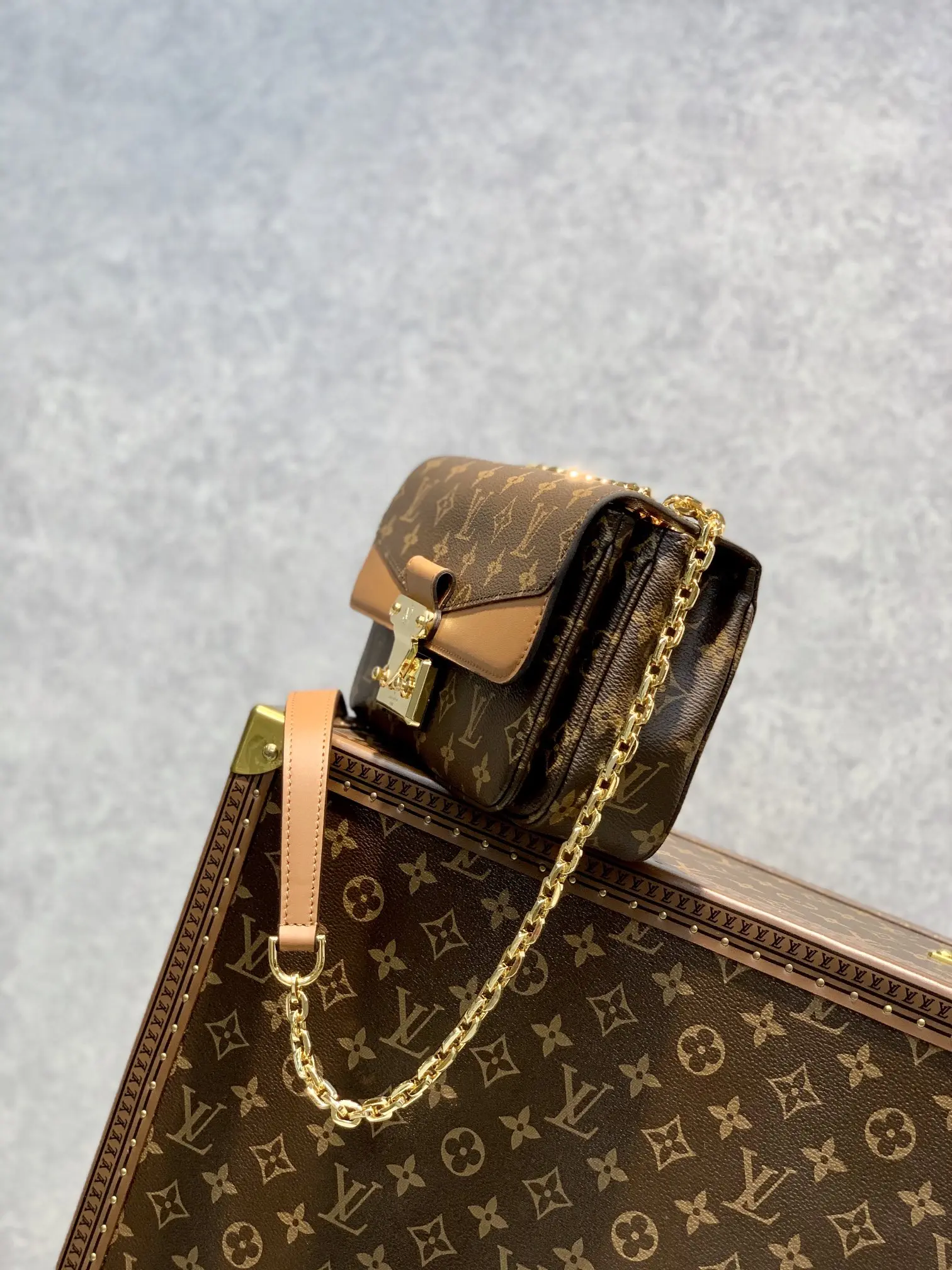 Louis Vuitton 2022 new fashion Small Bags M46127