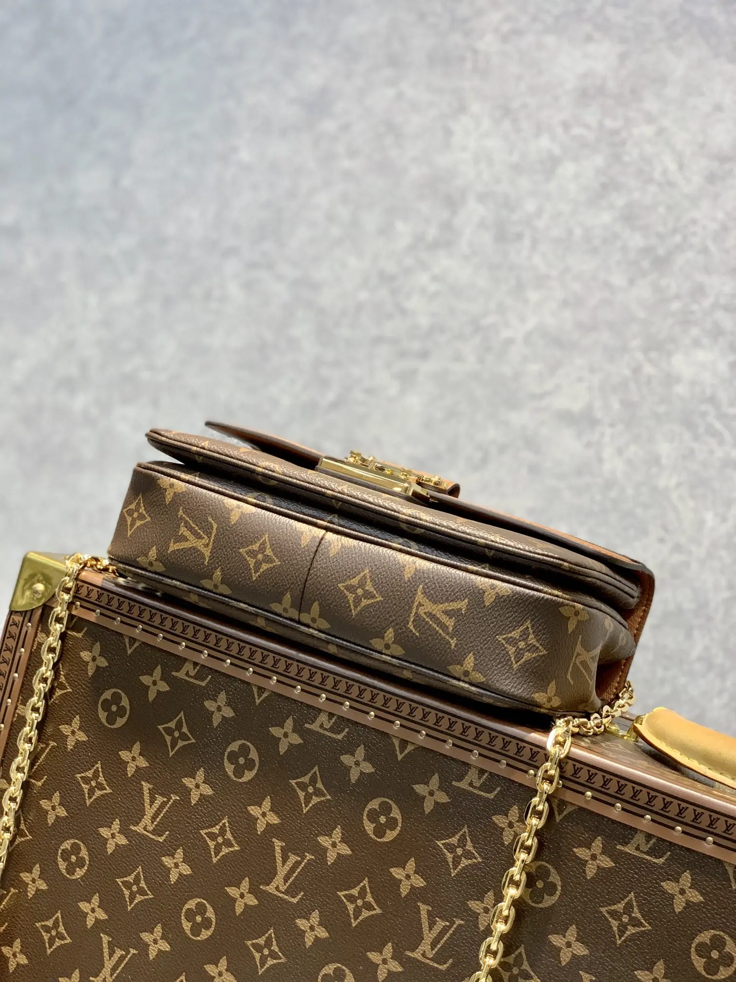 Louis Vuitton 2022 new fashion Small Bags M46127