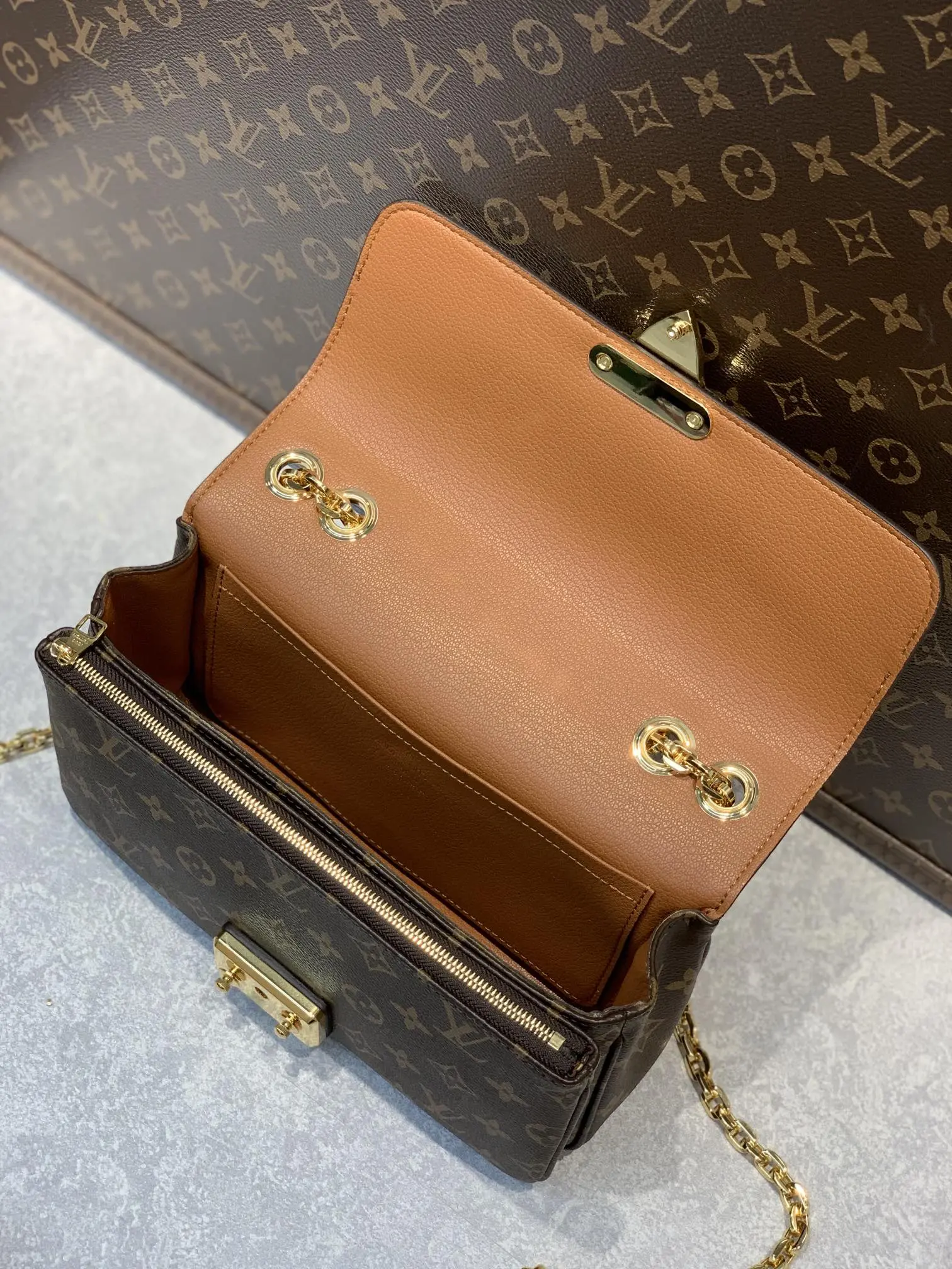 Louis Vuitton 2022 new fashion Small Bags M46127