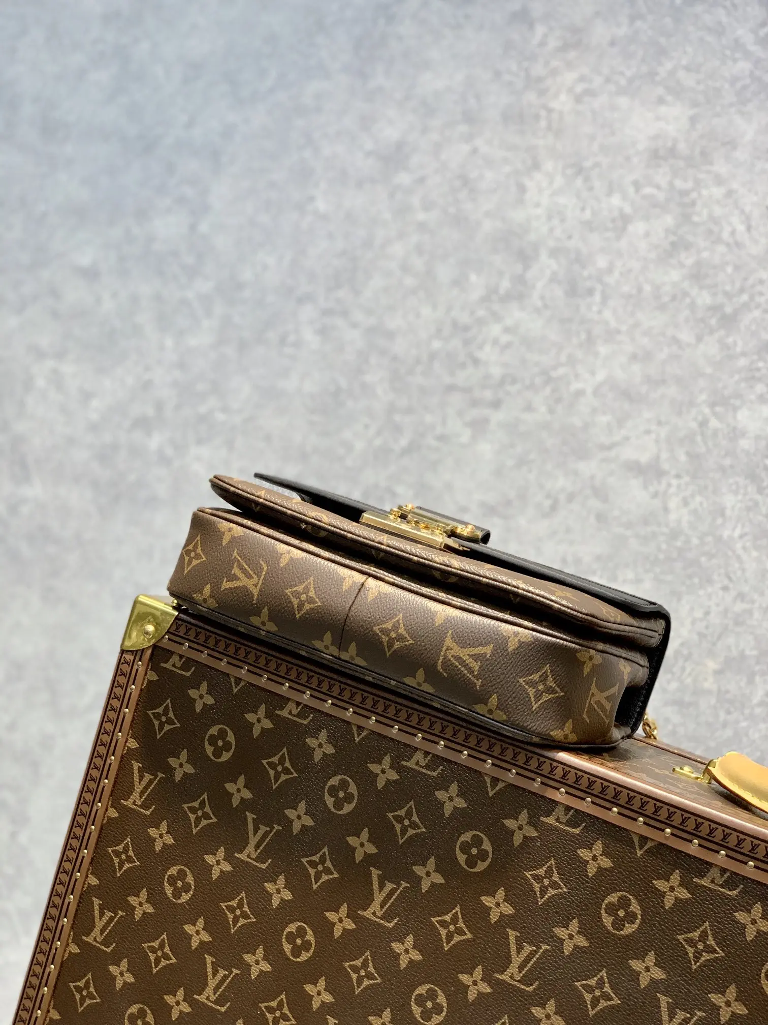Louis Vuitton 2022 new fashion Small Bags M46126
