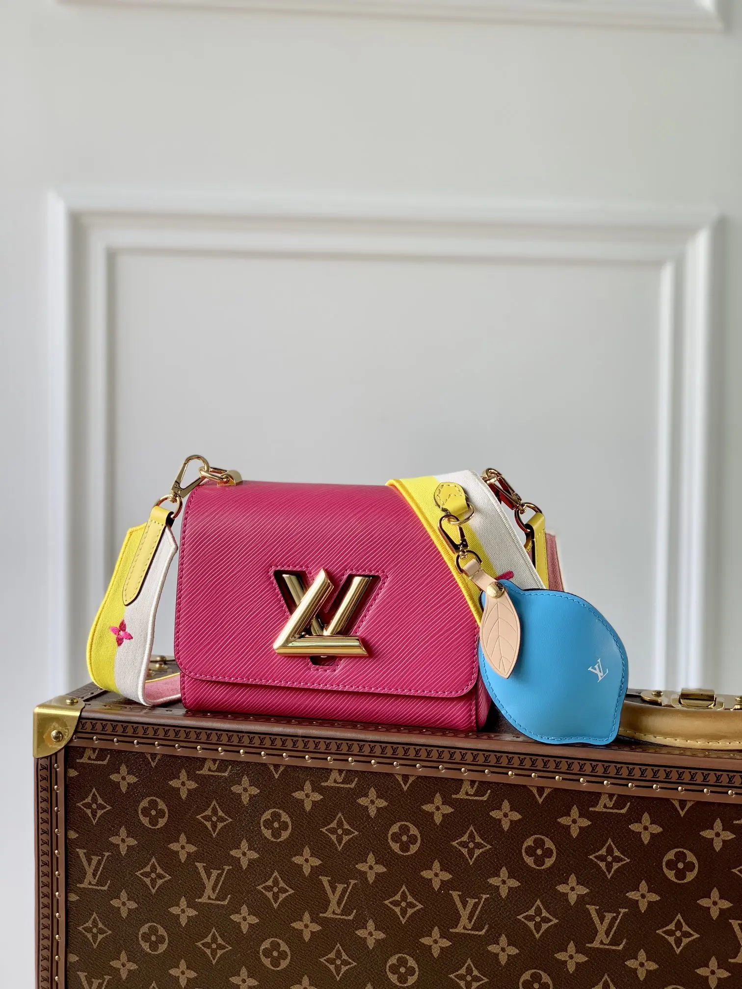 Louis Vuitton 2022 new fashion Small Bags M20693