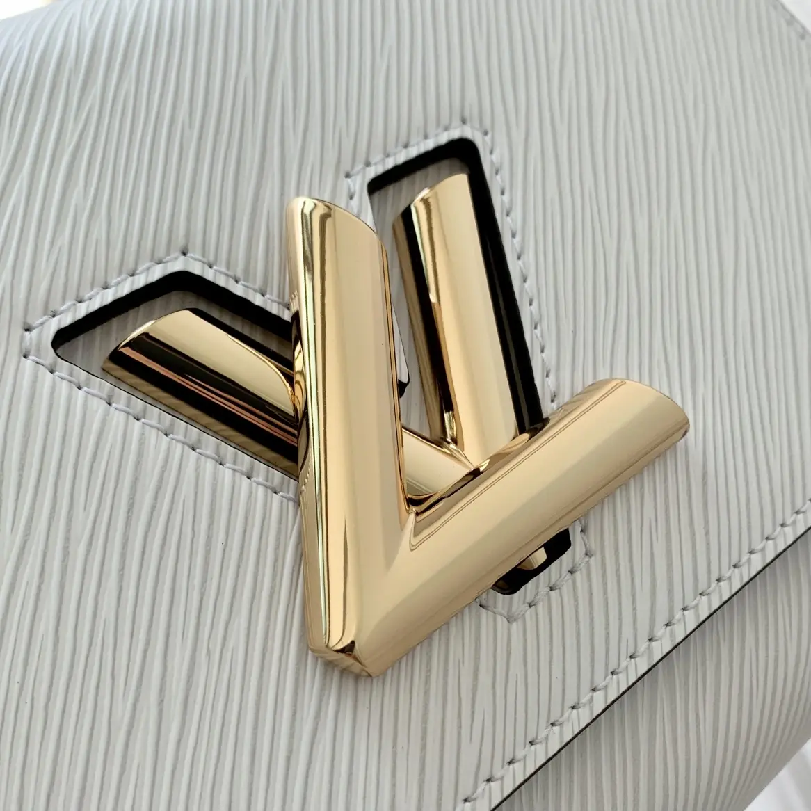 Louis Vuitton 2022 new fashion Small Bags M20681