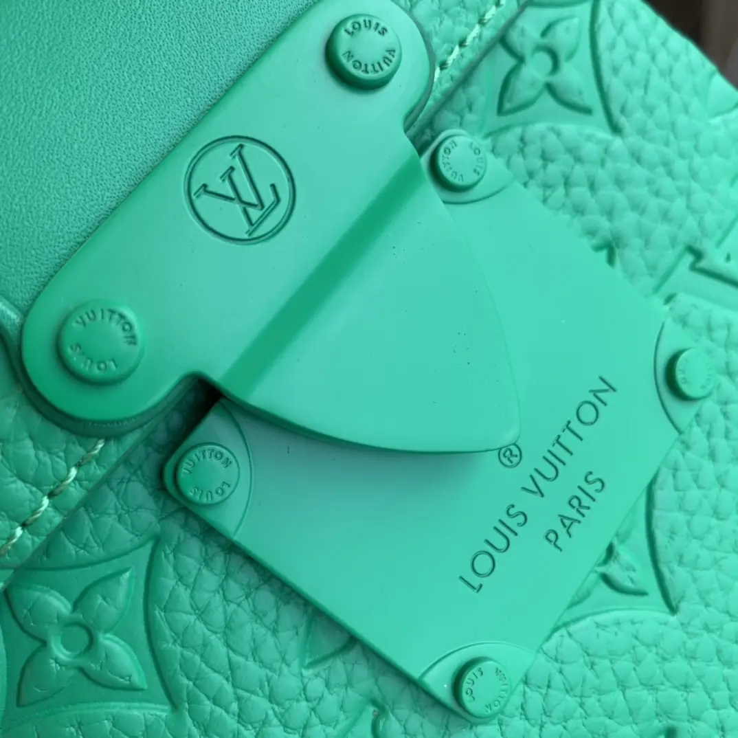 Louis Vuitton 2022 new fashion Handbags M81525