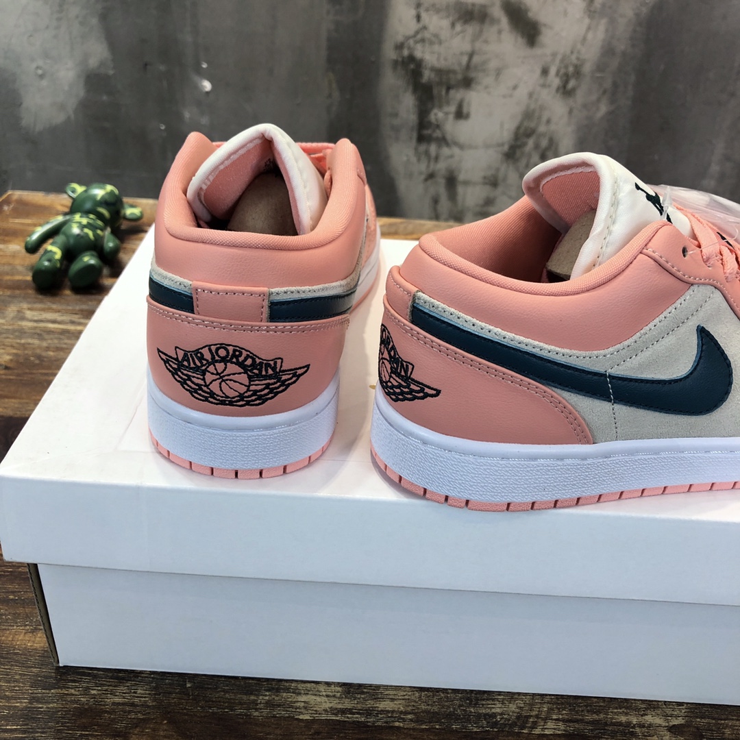 NIKE Air Jordan 1 Low Sneaker