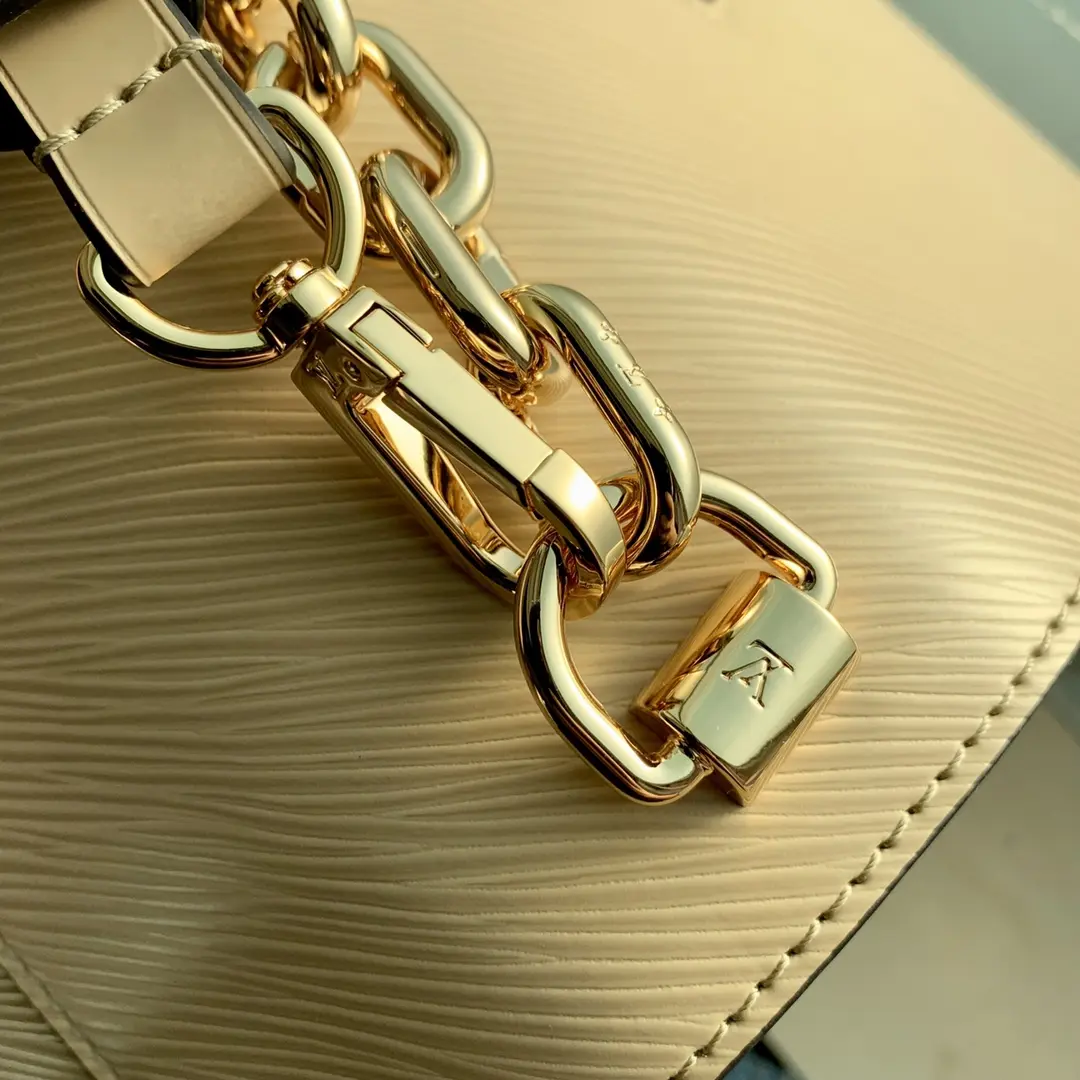 Louis Vuitton 2022 new fashion Handbags M59033