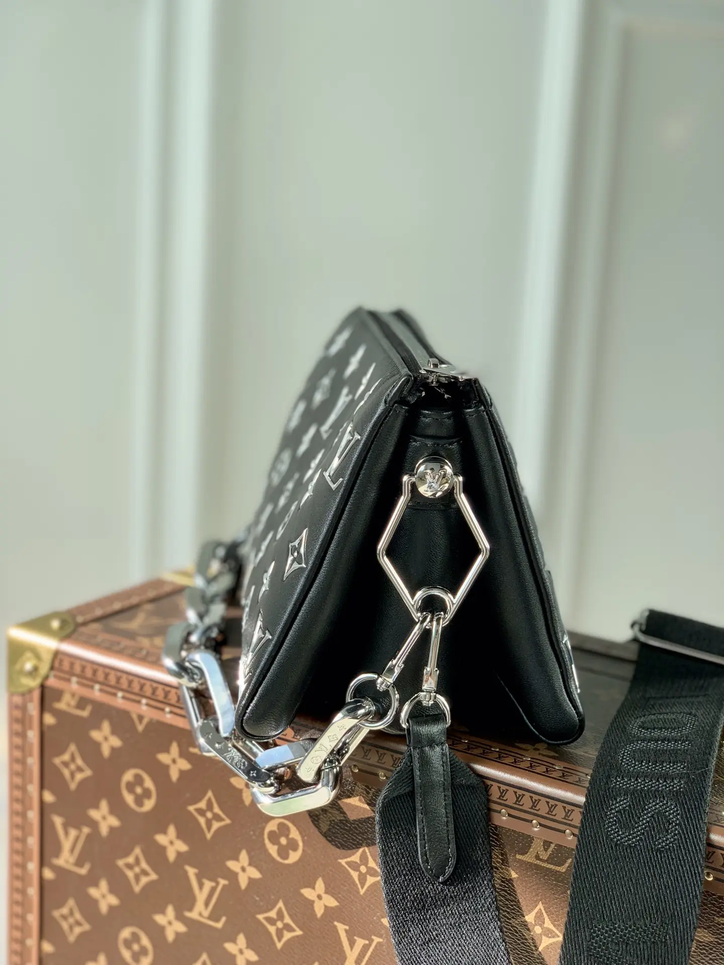 Louis Vuitton 2022 new fashion Handbags M57654