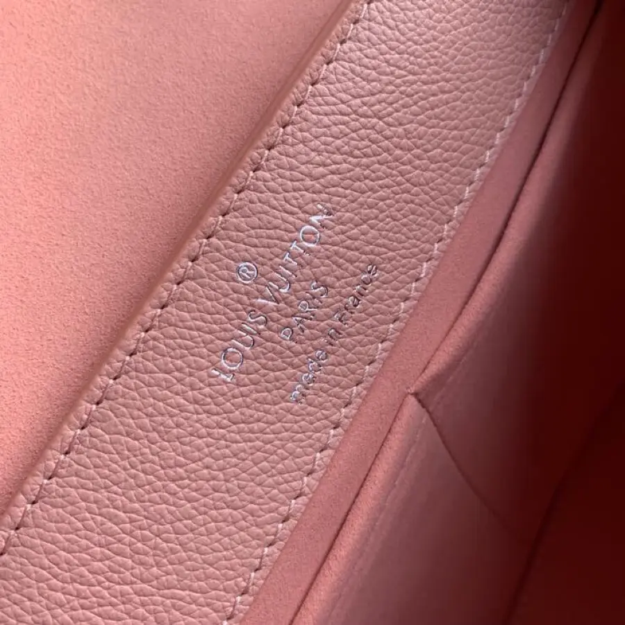 Louis Vuitton 2022 new fashion Handbags M52787