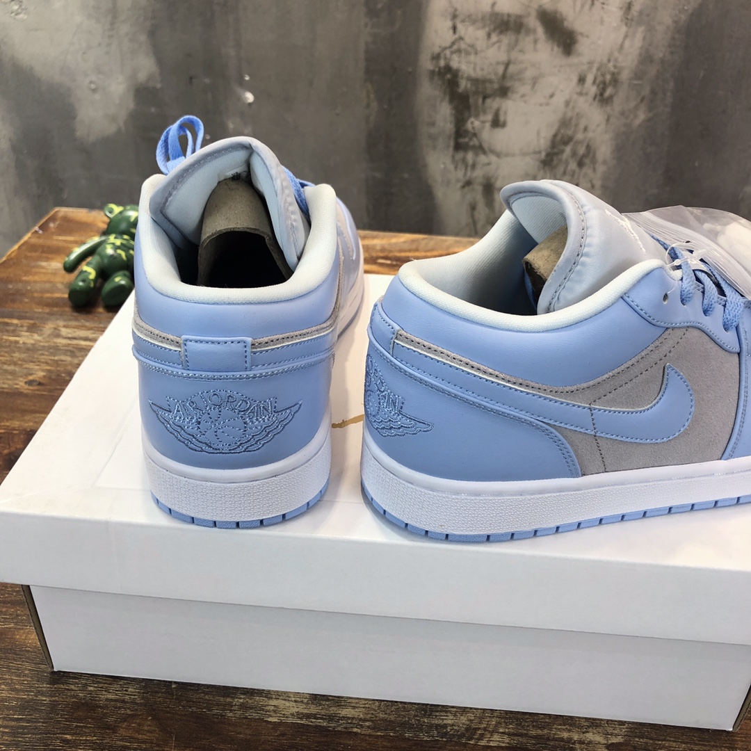 NIKE Air Jordan 1 Low Sneaker