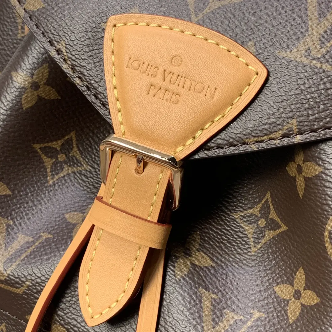 Louis Vuitton 2022 new fashion Handbags M465501