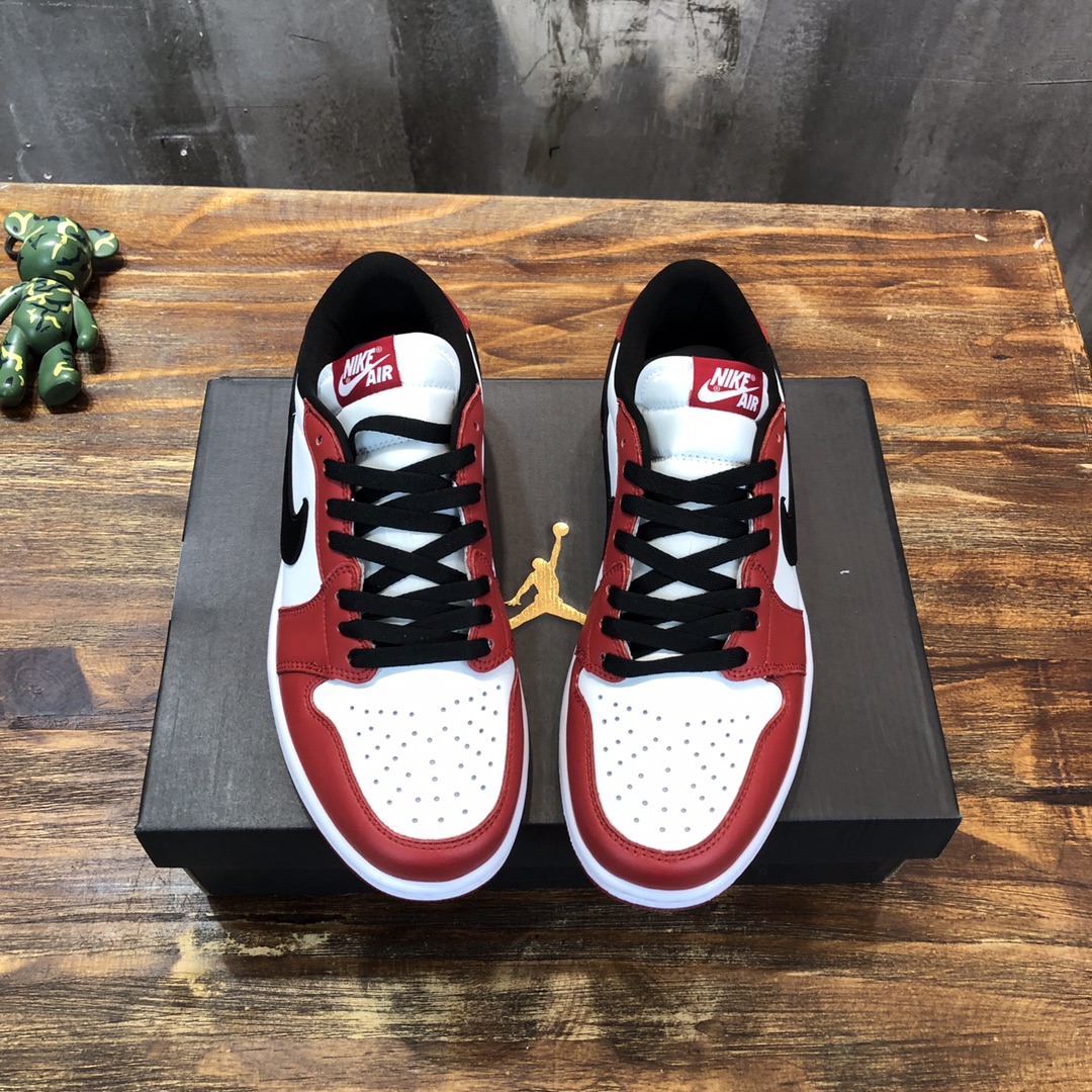 NIKE Air Jordan 1 Low Sneaker