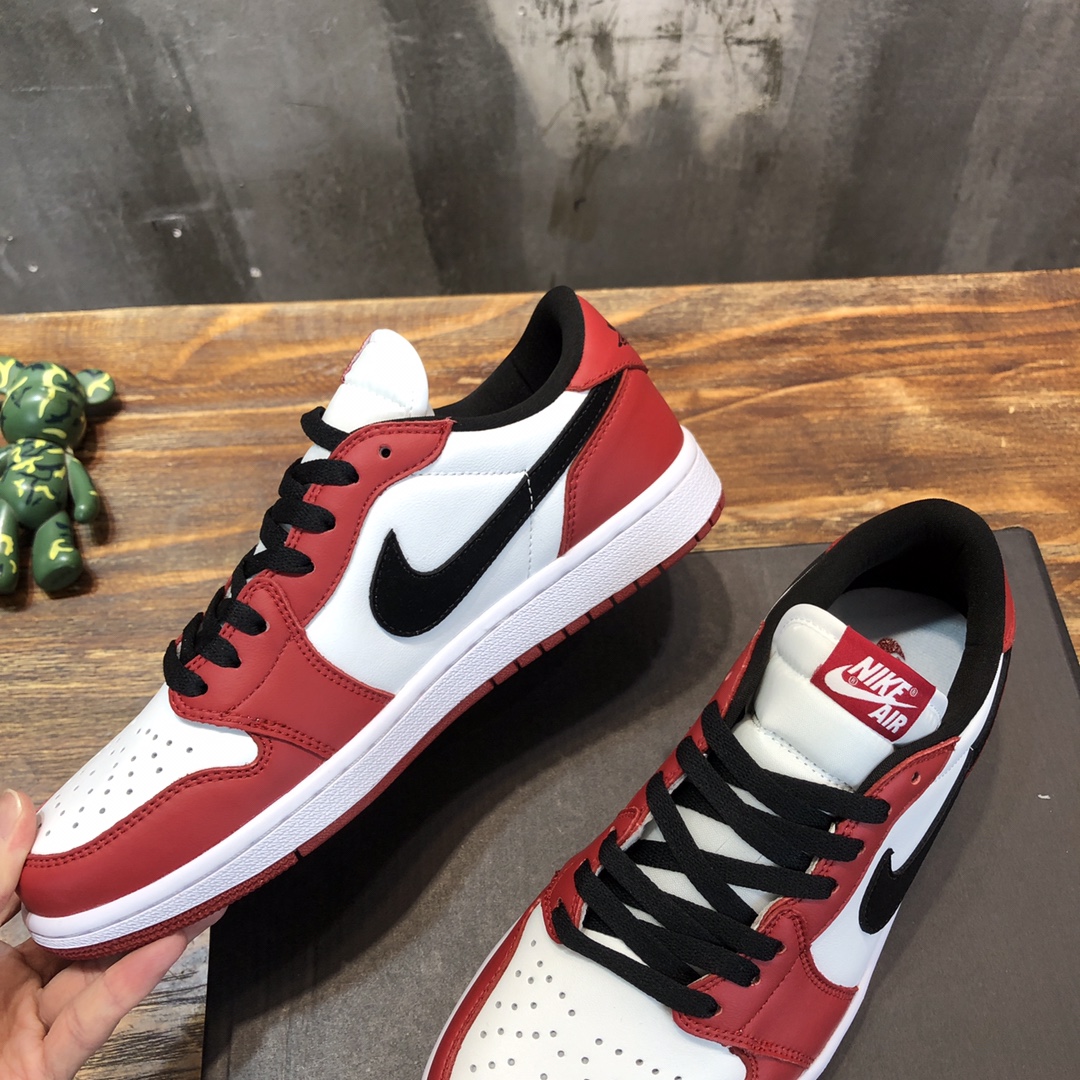 NIKE Air Jordan 1 Low Sneaker