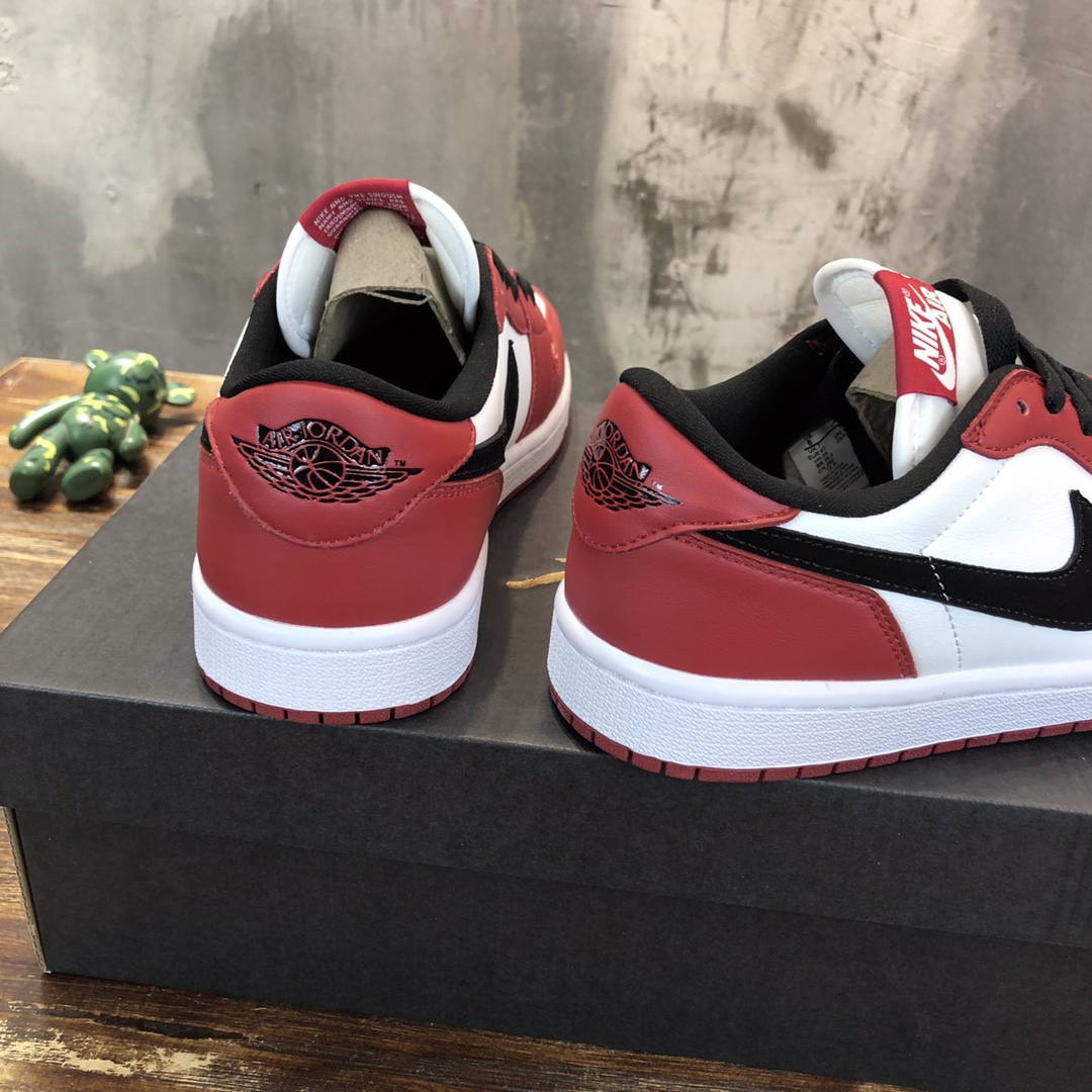 NIKE Air Jordan 1 Low Sneaker