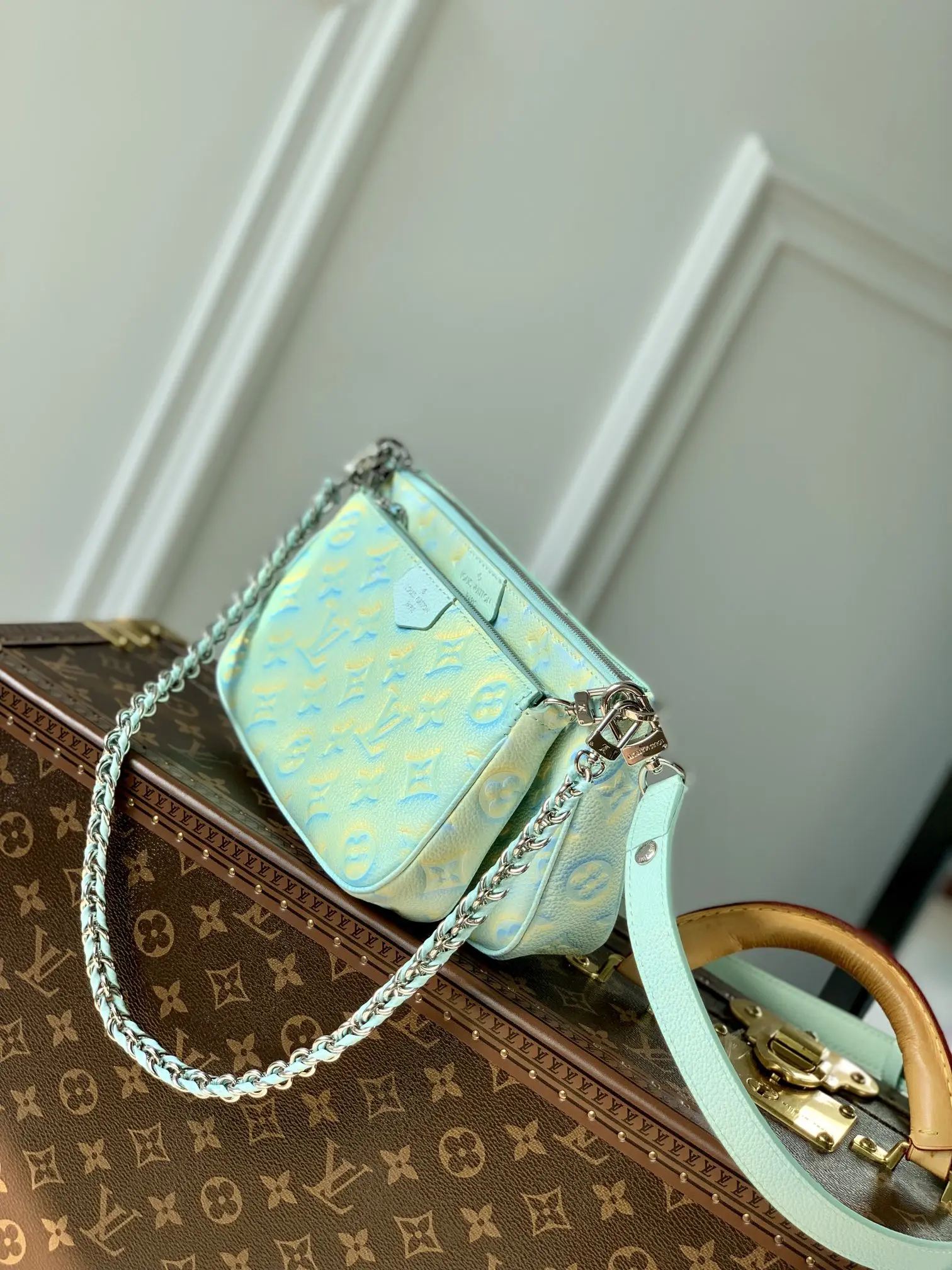 Louis Vuitton 2022 new fashion Handbags M46180