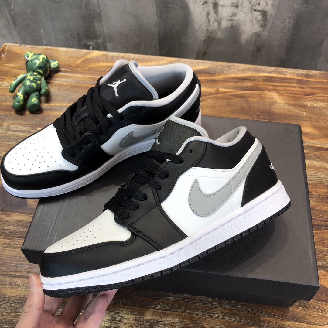 NIKE Air Jordan 1 Low Sneaker