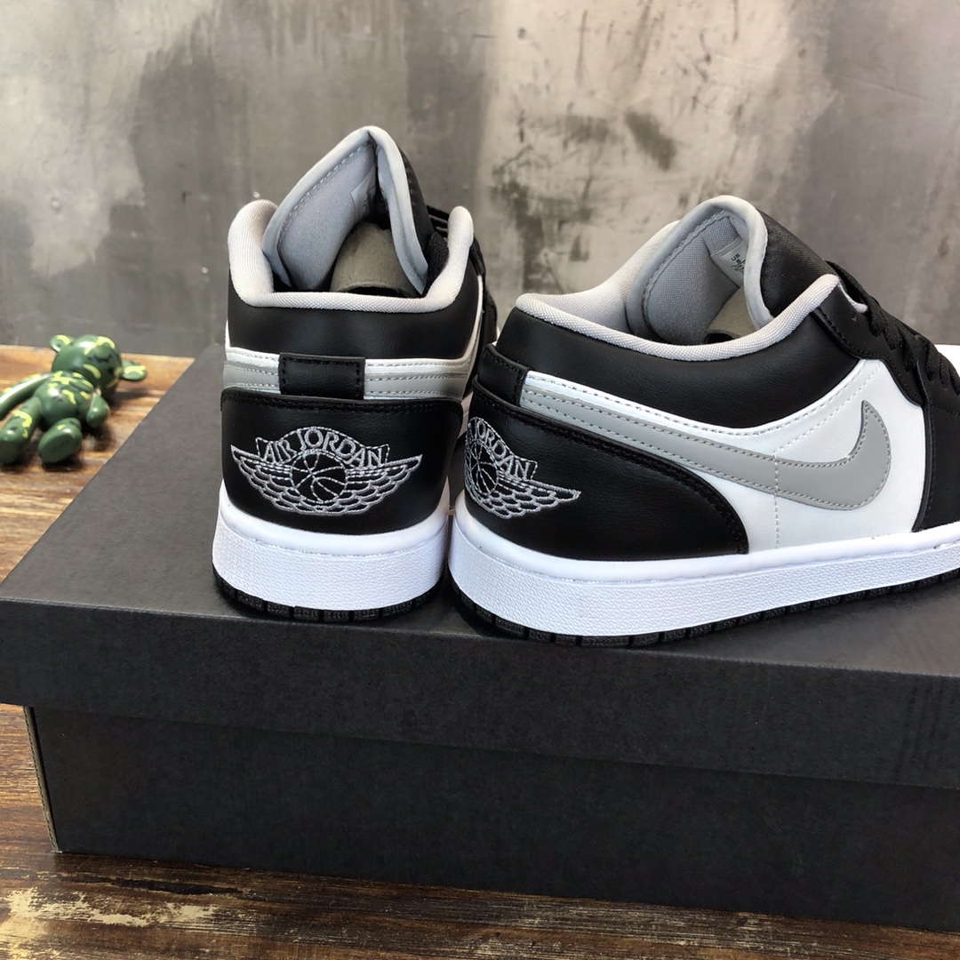 NIKE Air Jordan 1 Low Sneaker