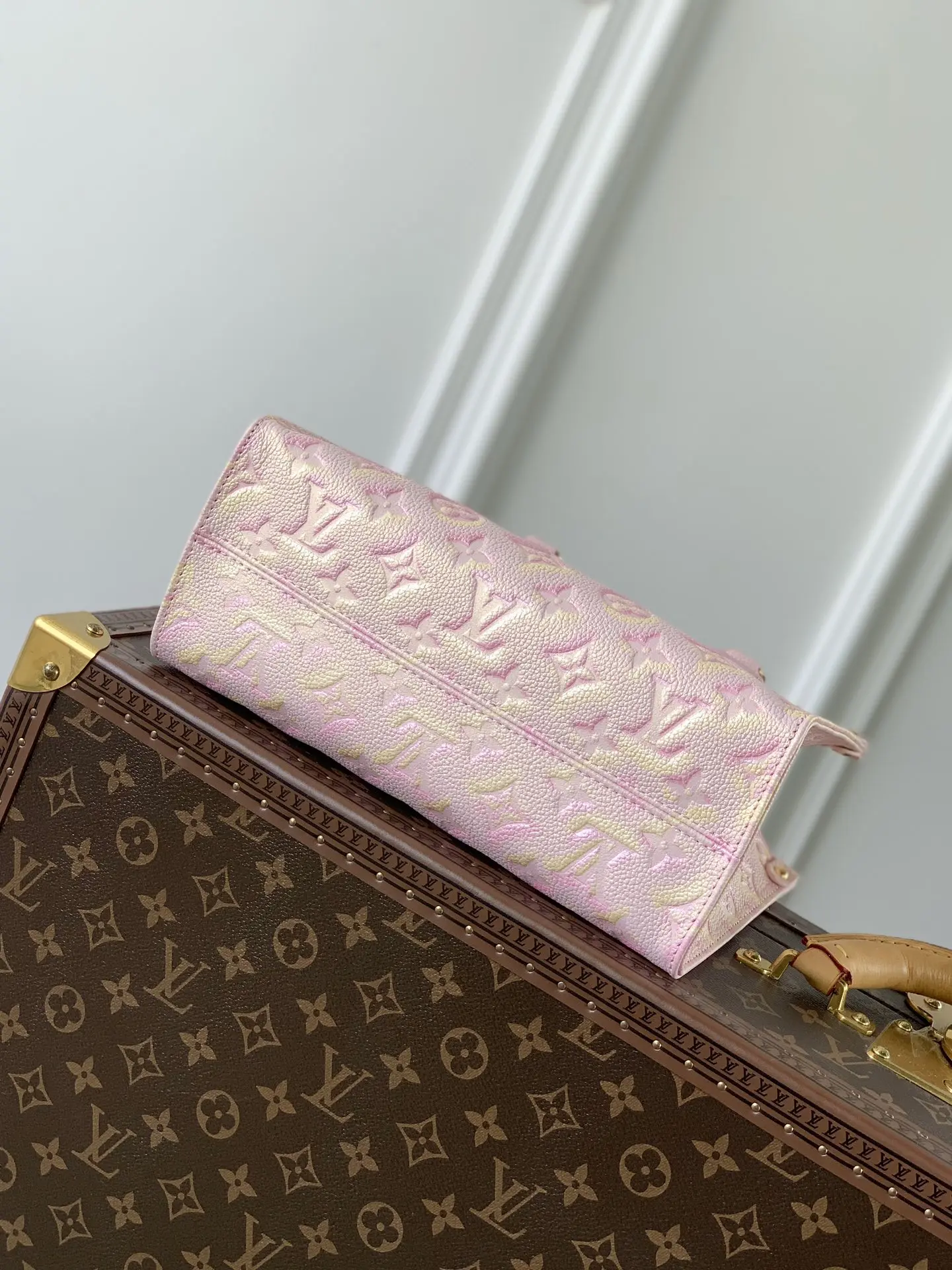 Louis Vuitton 2022 new fashion Handbags M46168