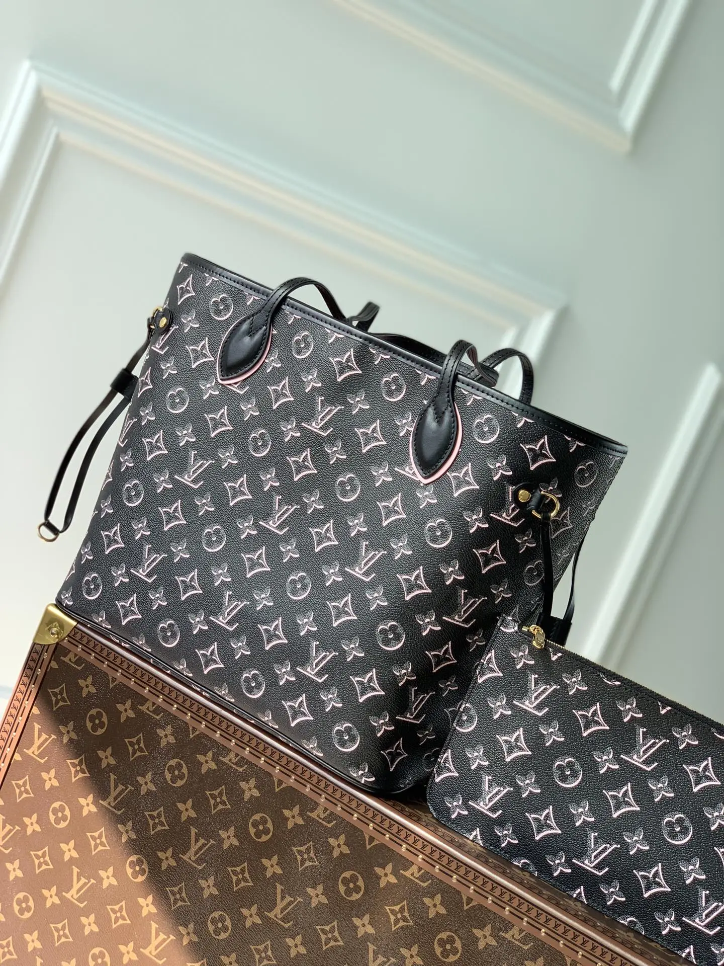 Louis Vuitton 2022 new fashion Handbags M46137