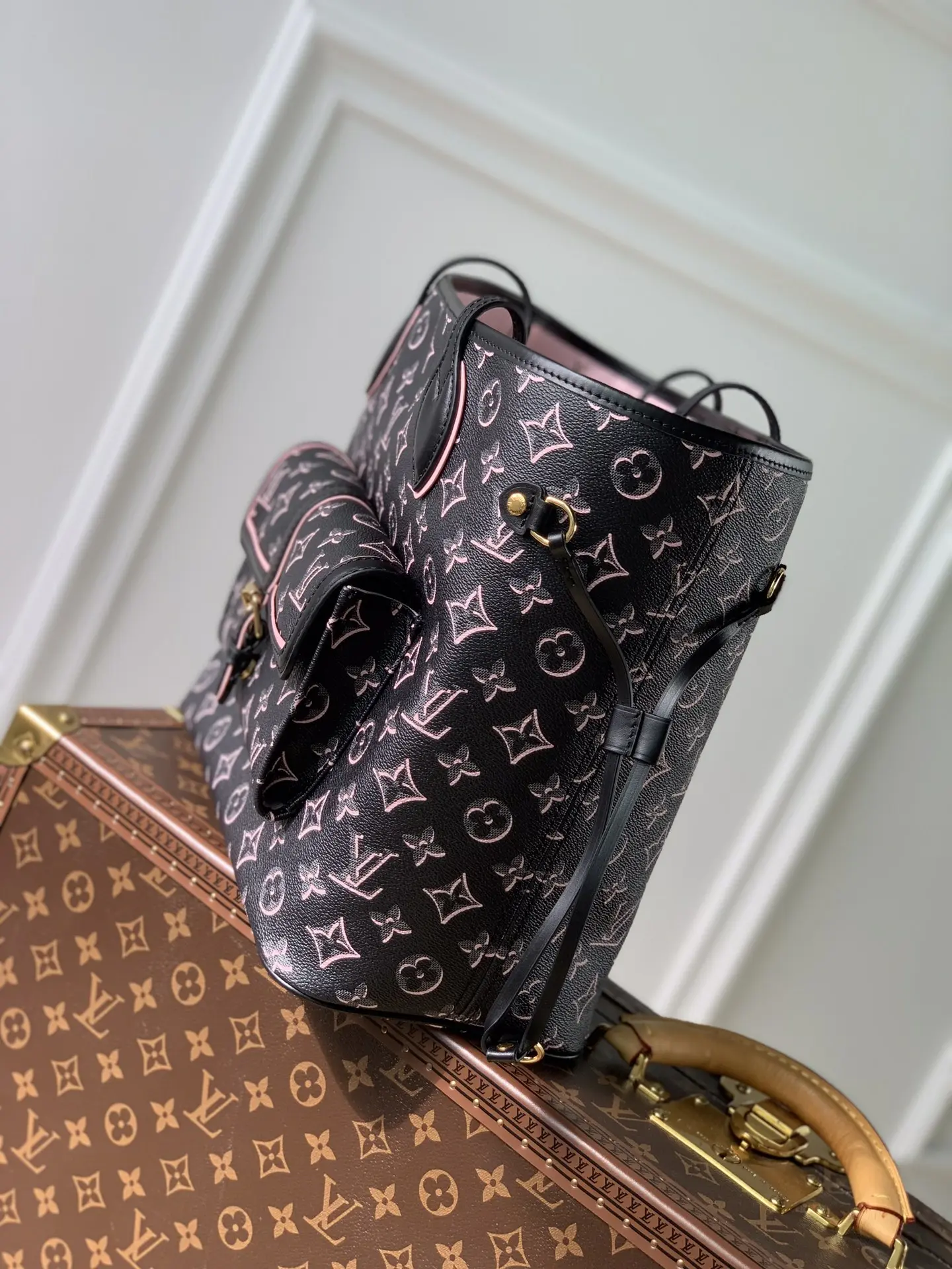 Louis Vuitton 2022 new fashion Handbags M46137