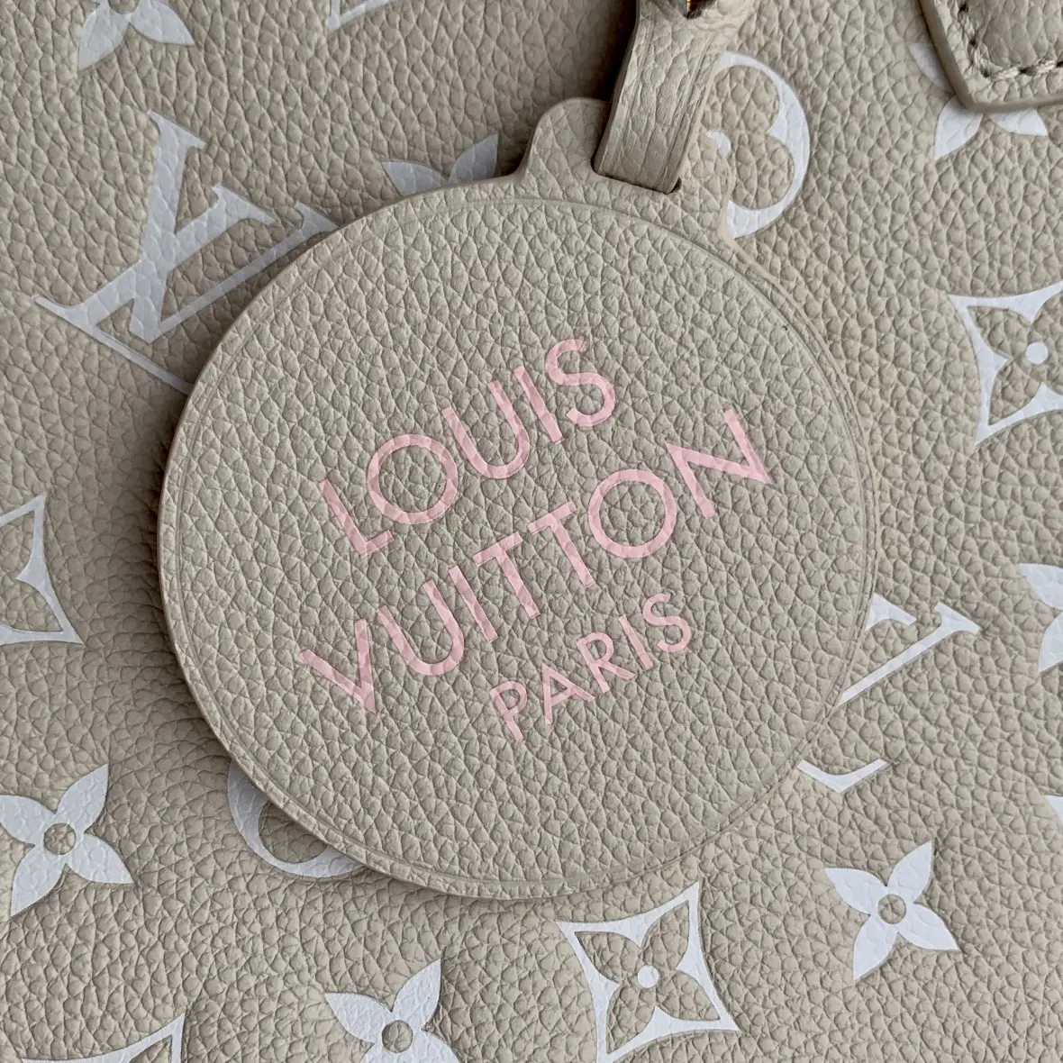 Louis Vuitton 2022 new fashion Handbags M46128